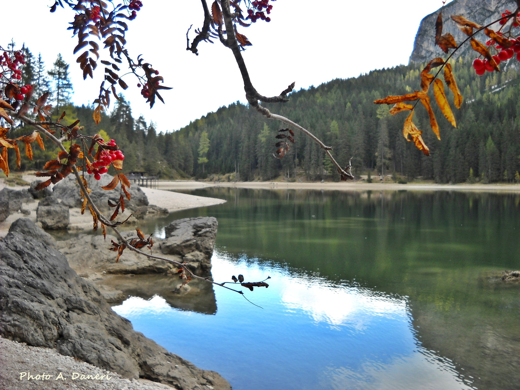 Nikon Coolpix L19 sample photo. Lago di braies...dolomiti photography