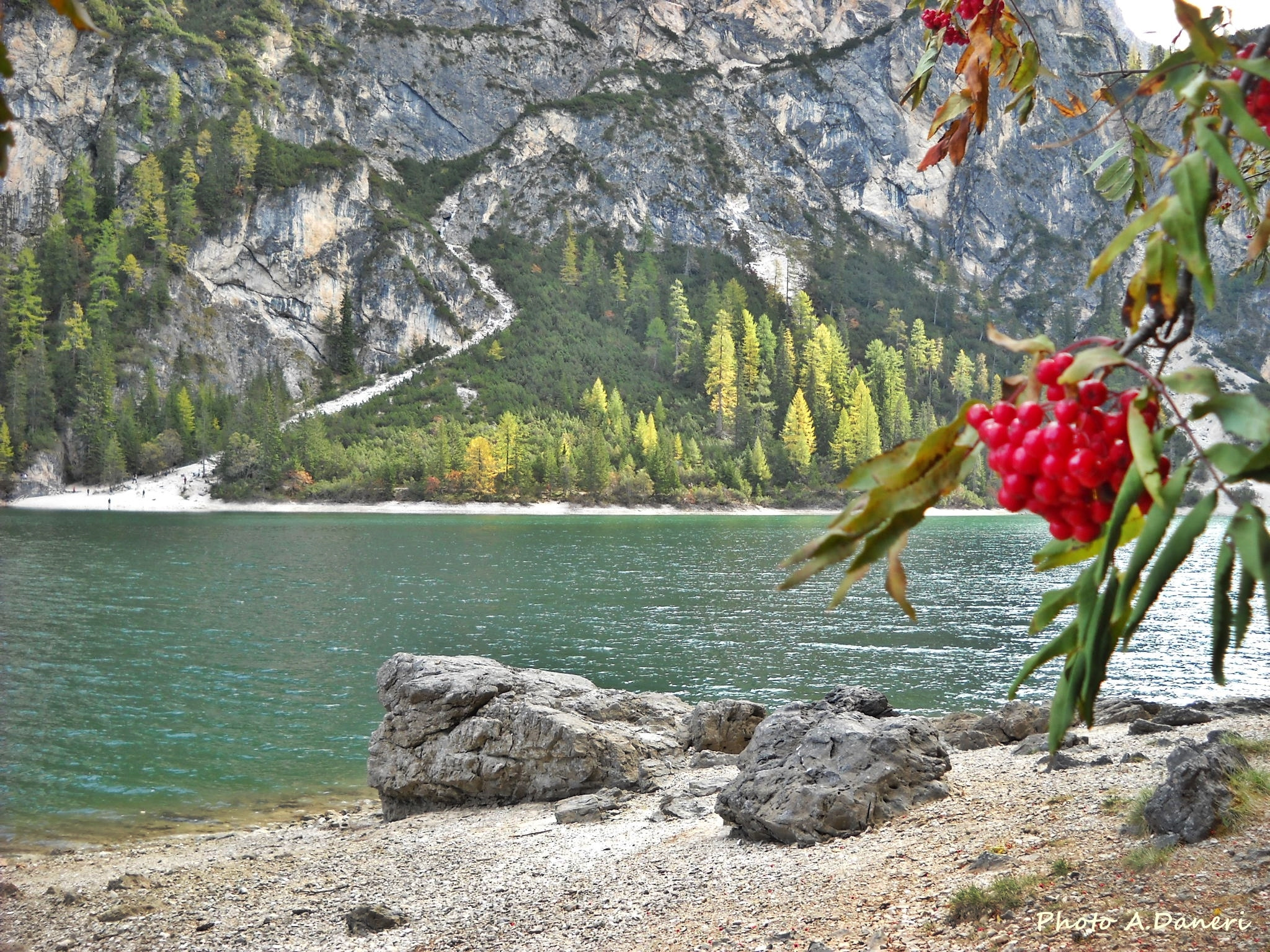 Nikon Coolpix L19 sample photo. Lago di braies...dolomiti photography