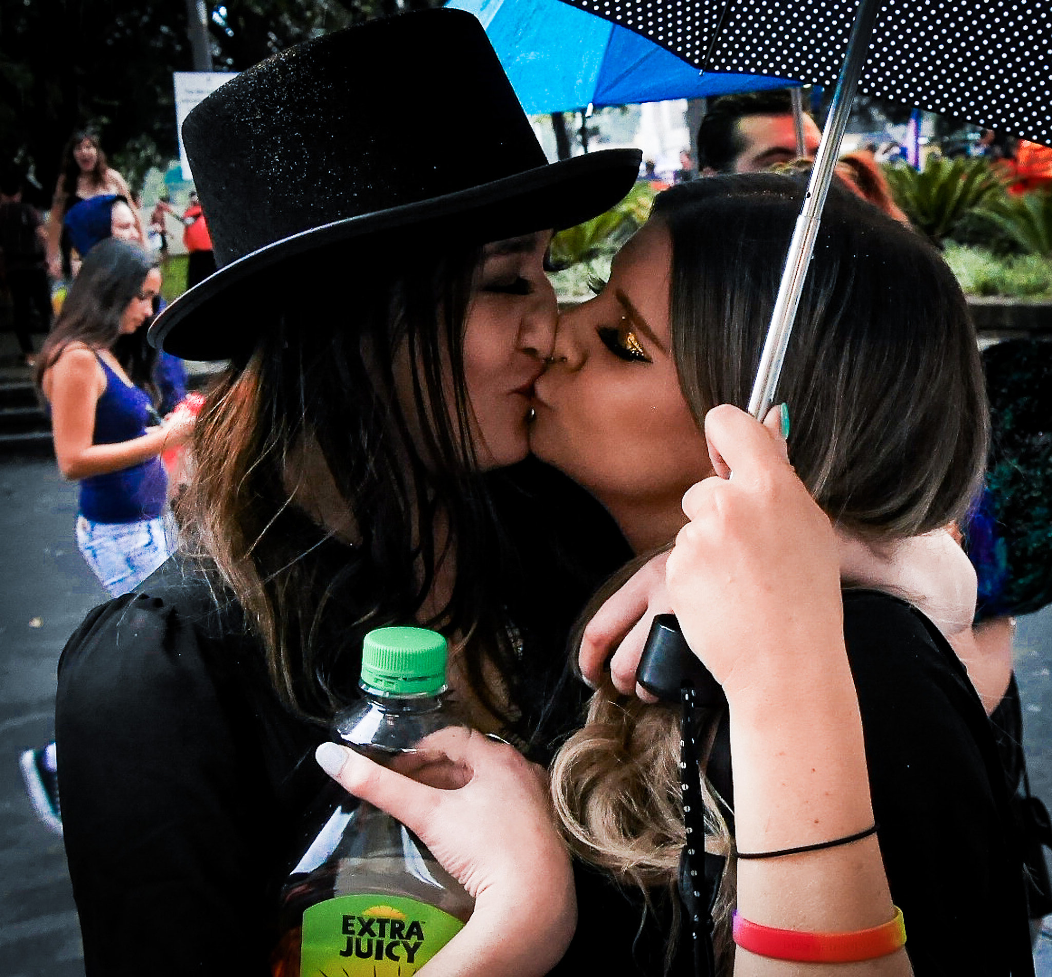 Panasonic Lumix DMC-GX7 sample photo. Loving partners photography