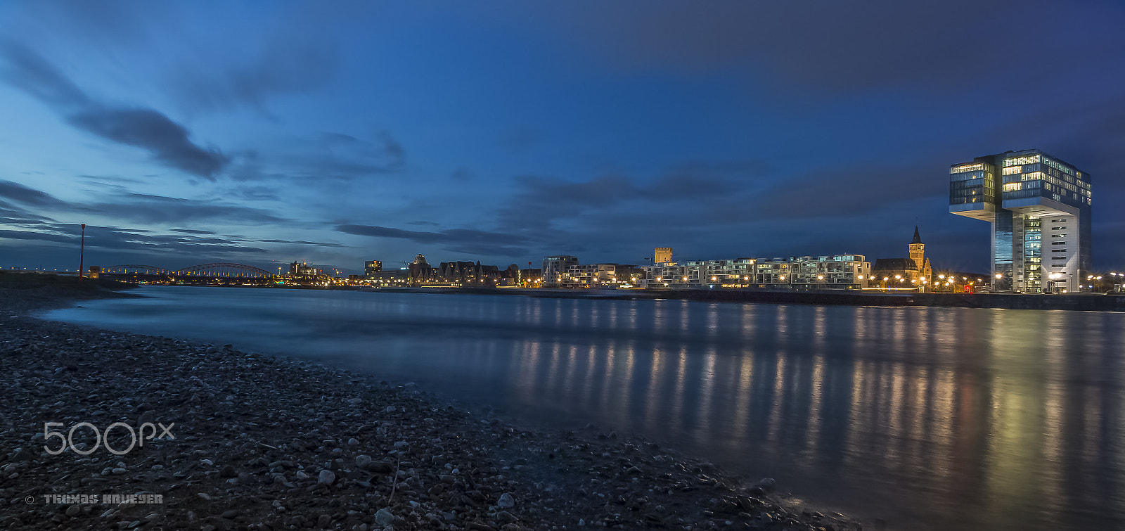 Sigma 10-20mm F3.5 EX DC HSM sample photo. Kurz vor sonnenaufgang in köln photography
