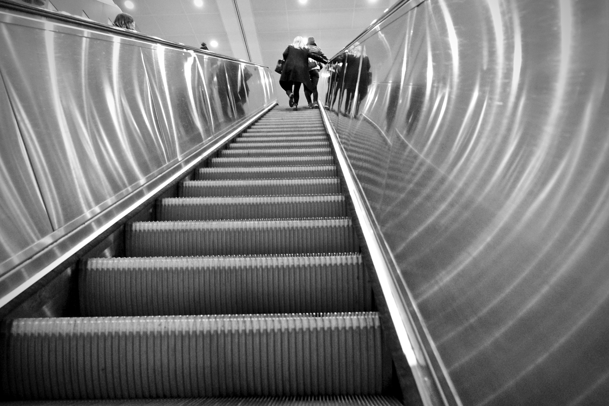 Sony Cyber-shot DSC-RX100 IV + Sony 24-70mm F1.8-2.8 sample photo. London underground, central london, uk. photography