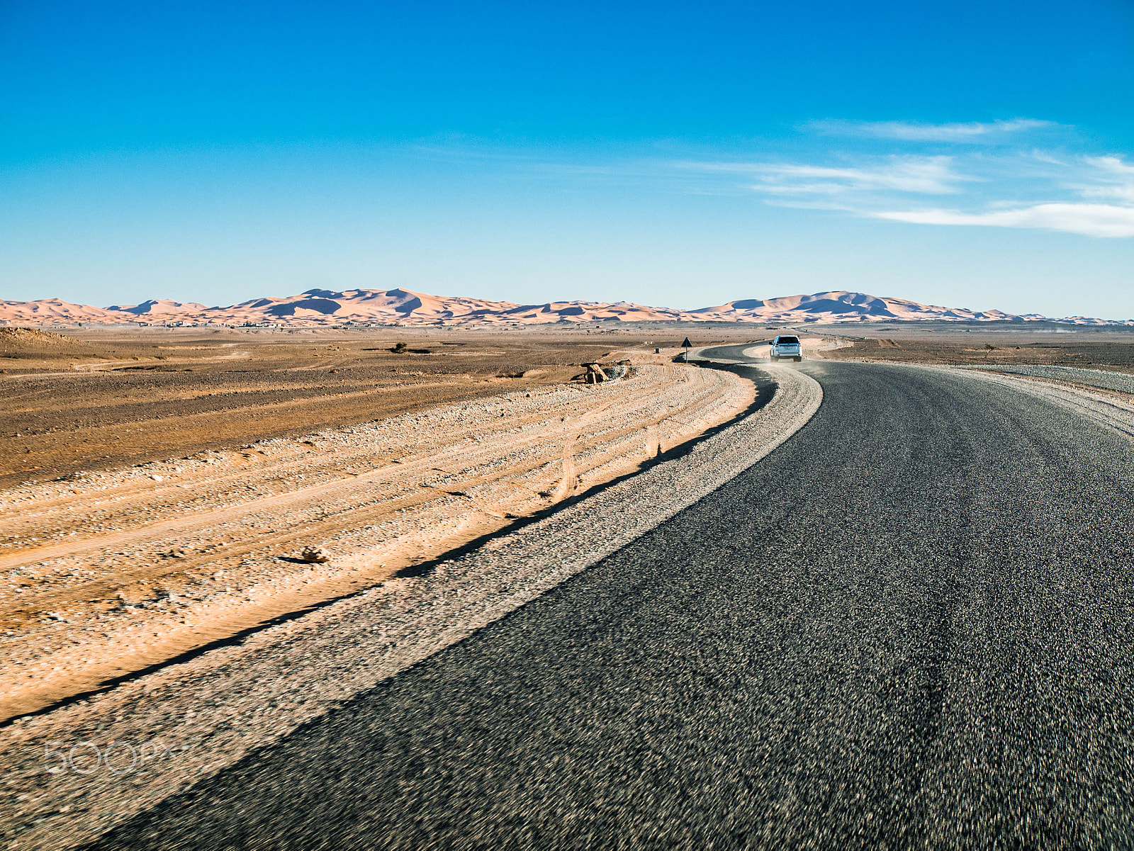 Olympus OM-D E-M10 sample photo. Road to the desert photography