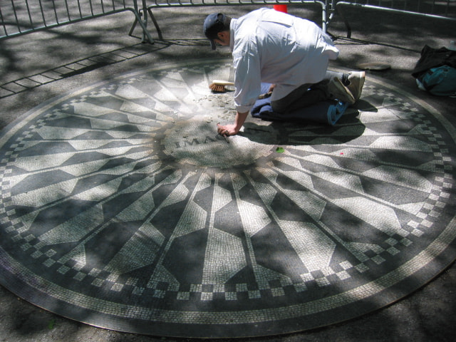 Canon POWERSHOT S40 sample photo. Monument for john lennon, imagine photography