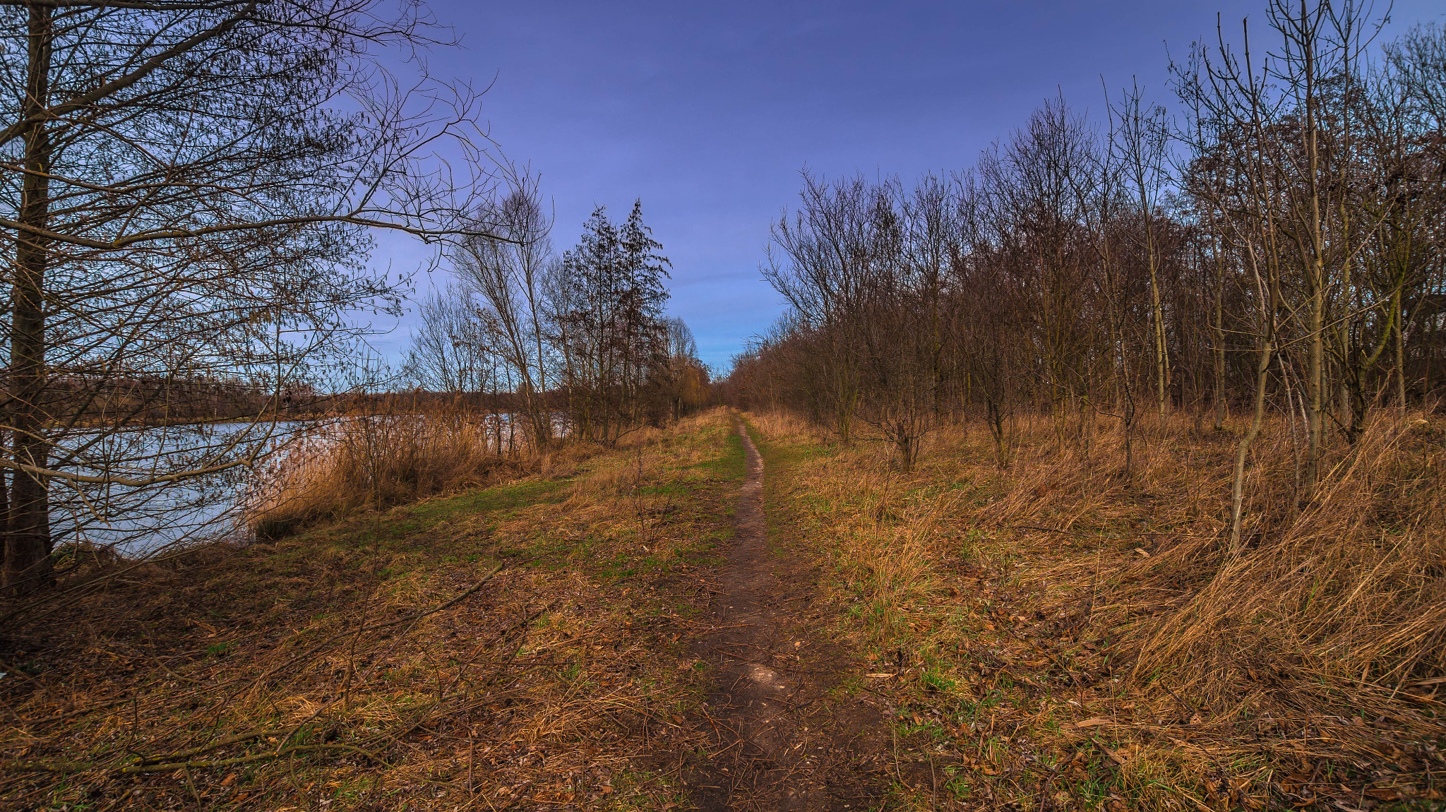 Sony SLT-A58 + Sigma 10-20mm F3.5 EX DC HSM sample photo. Lake hike photography