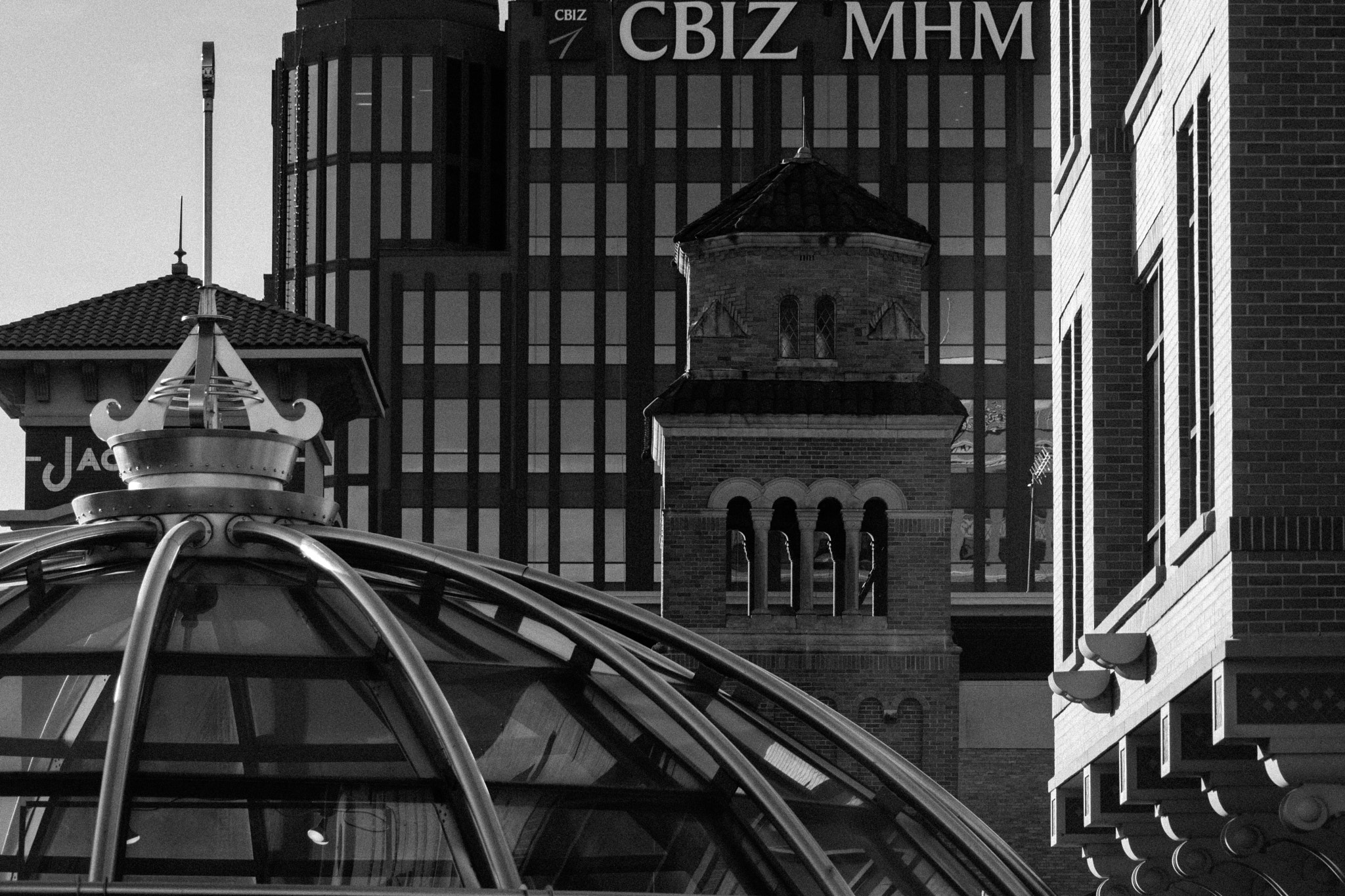 Sigma 70-300mm F4-5.6 APO DG Macro sample photo. Architecture in kansas city photography