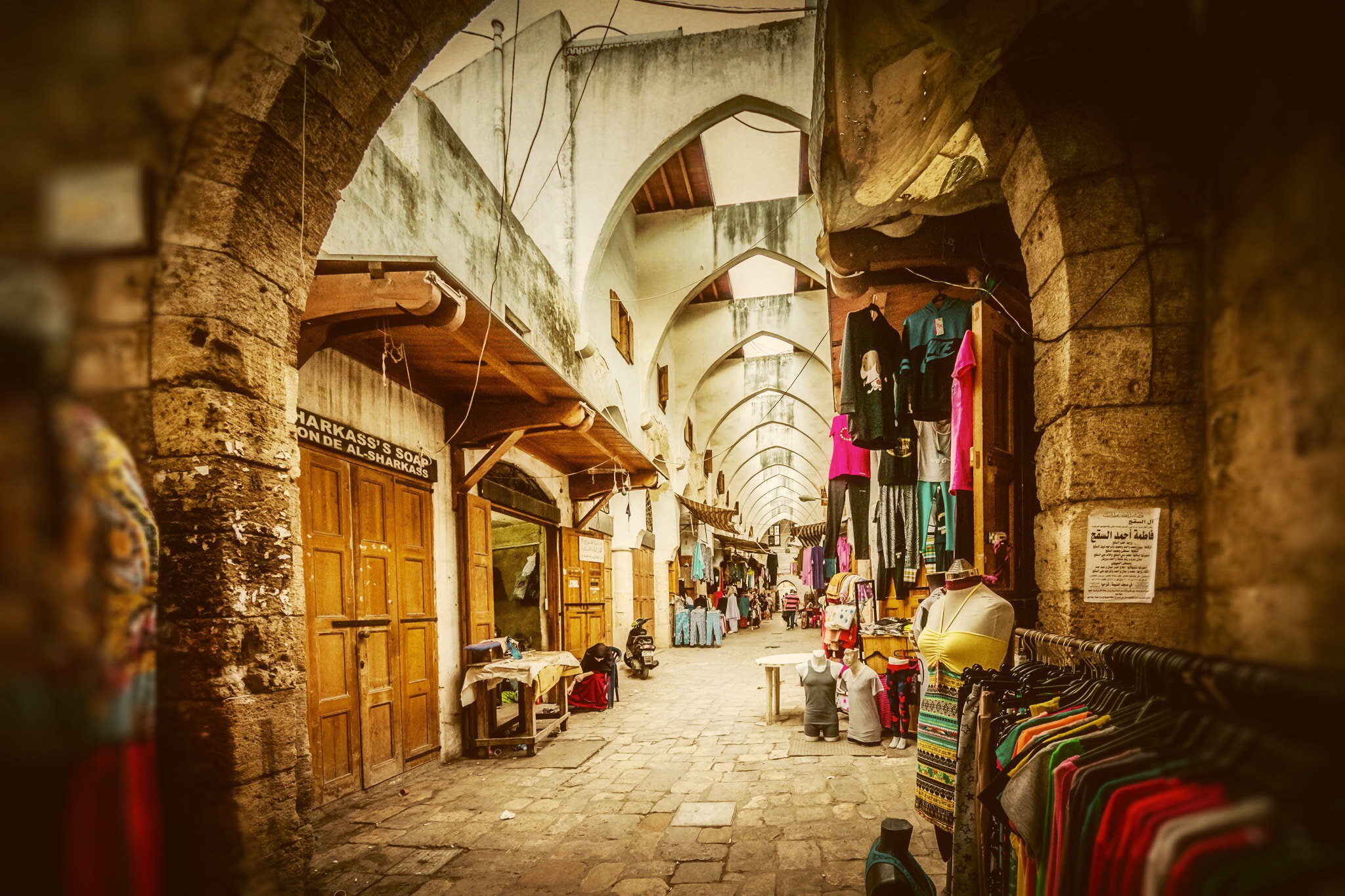 Sigma 8-16mm F4.5-5.6 DC HSM sample photo. Arches photography