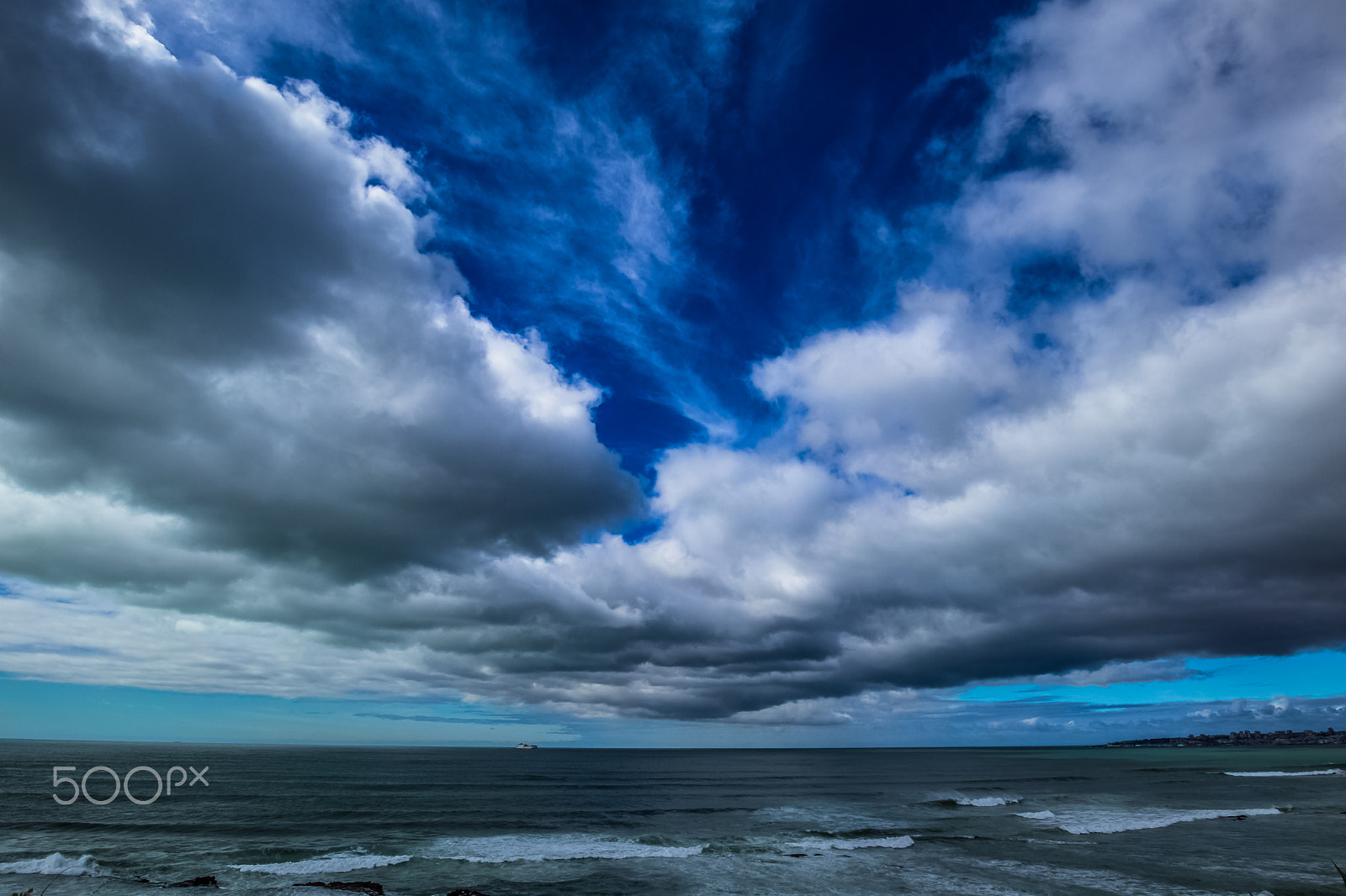 Canon EOS M5 + Canon EF-M 11-22mm F4-5.6 IS STM sample photo. Magical sky photography