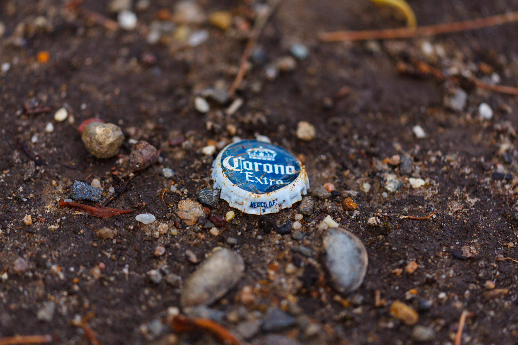 Sigma APO Macro 150mm f/2.8 EX DG HSM sample photo. Bottle cap photography