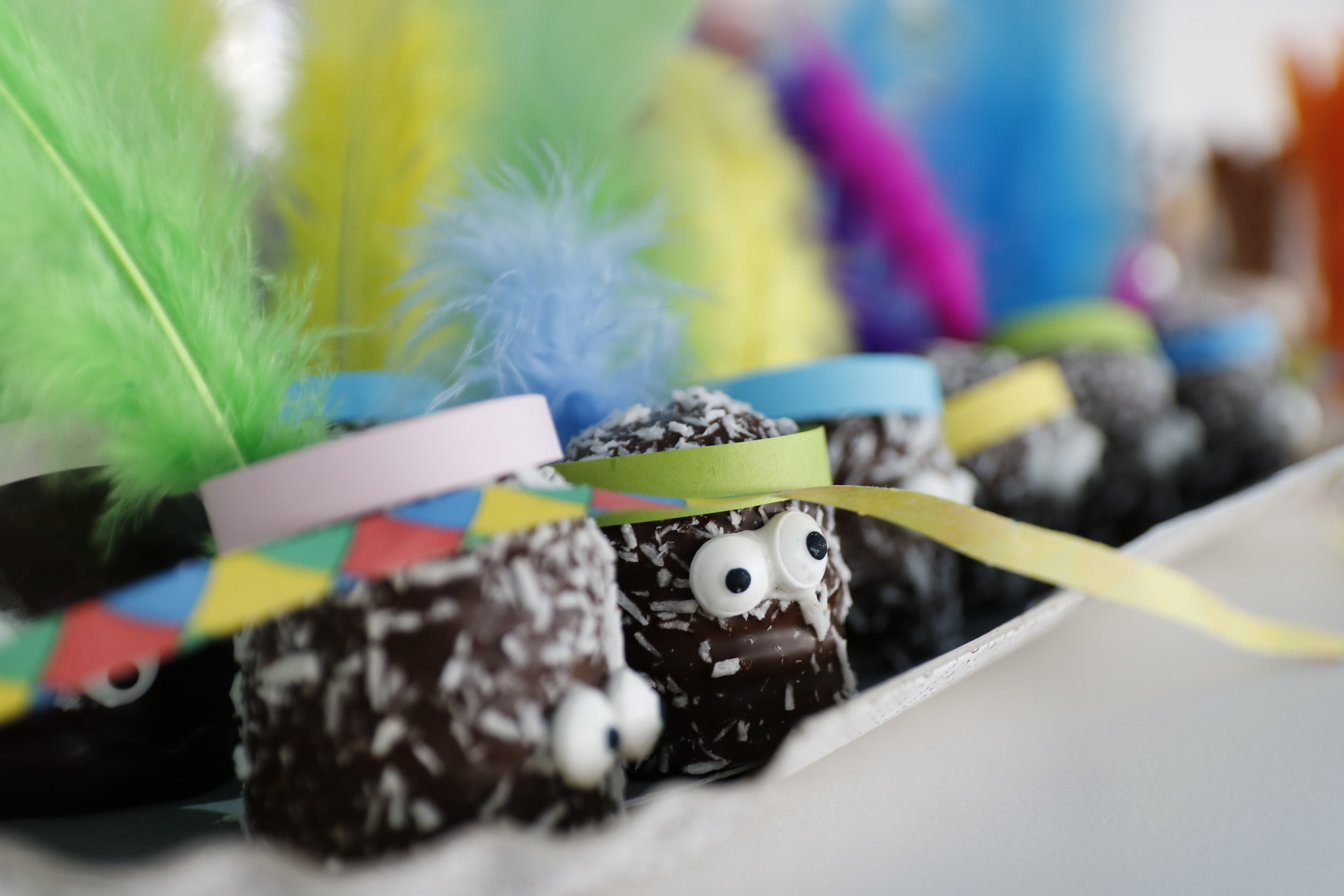 Canon EOS 750D (EOS Rebel T6i / EOS Kiss X8i) sample photo. Carneval candy for our kids photography