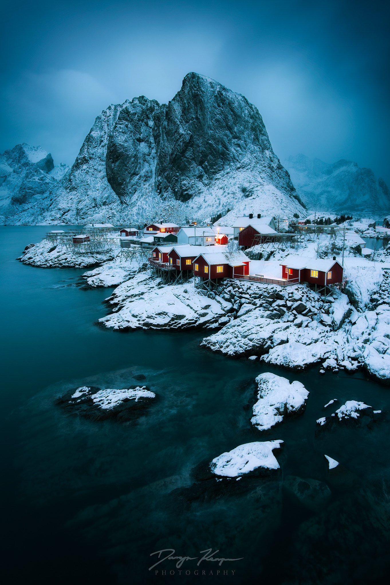 Nikon D810 + Nikon AF-S Nikkor 20mm F1.8G ED sample photo. Storm at hamnoy photography