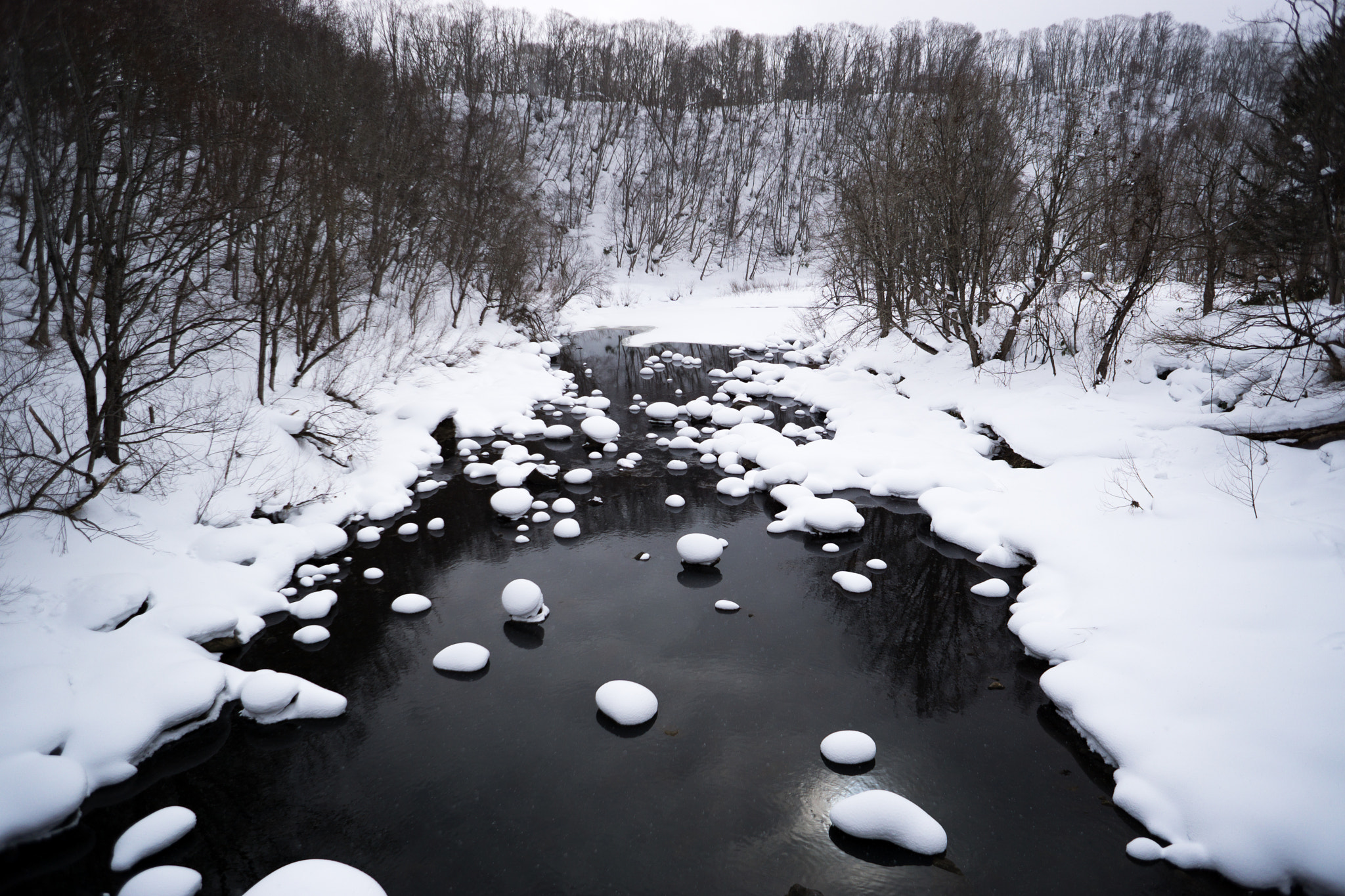 Sony a6000 + Sony E 16mm F2.8 sample photo. River running nearby hirafu photography