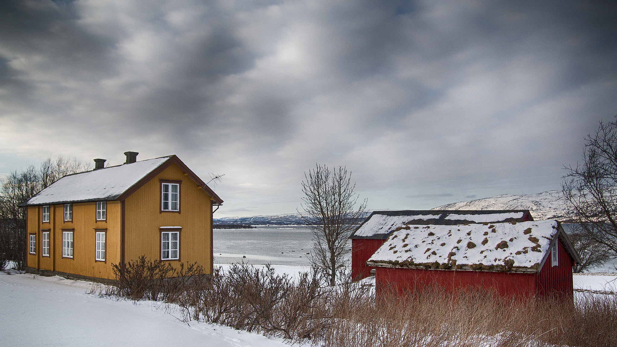 Sigma 18-50mm f/2.8 Macro sample photo. Norwegian nature photography