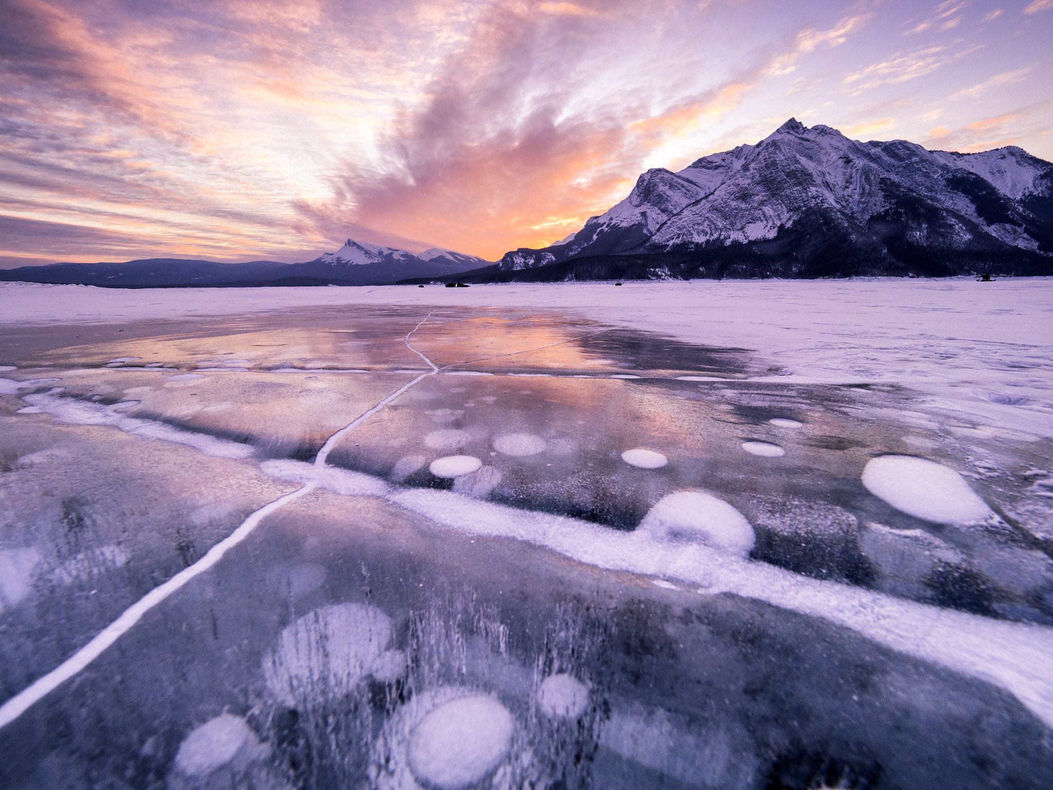 Olympus M.Zuiko Digital ED 7-14mm F2.8 PRO sample photo. Abraham lake photography