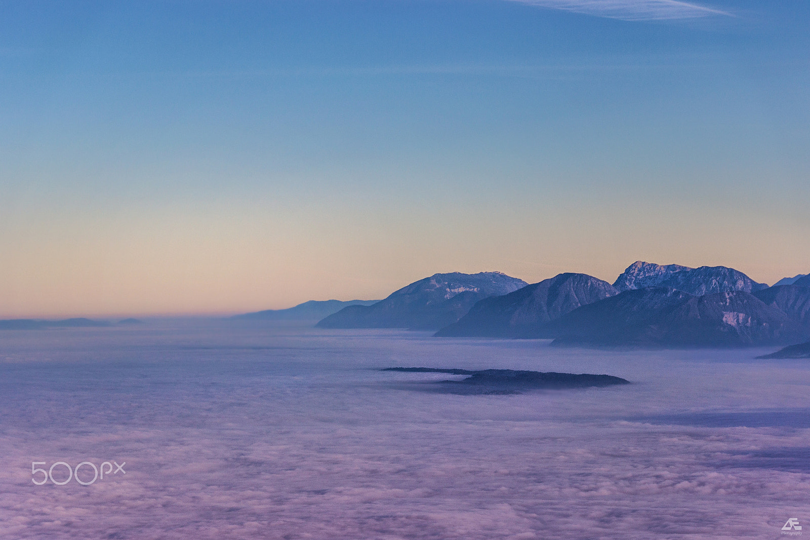 Canon EOS 600D (Rebel EOS T3i / EOS Kiss X5) + Sigma 18-200mm f/3.5-6.3 DC OS HSM [II] sample photo. Above the clouds in villach (austria) photography