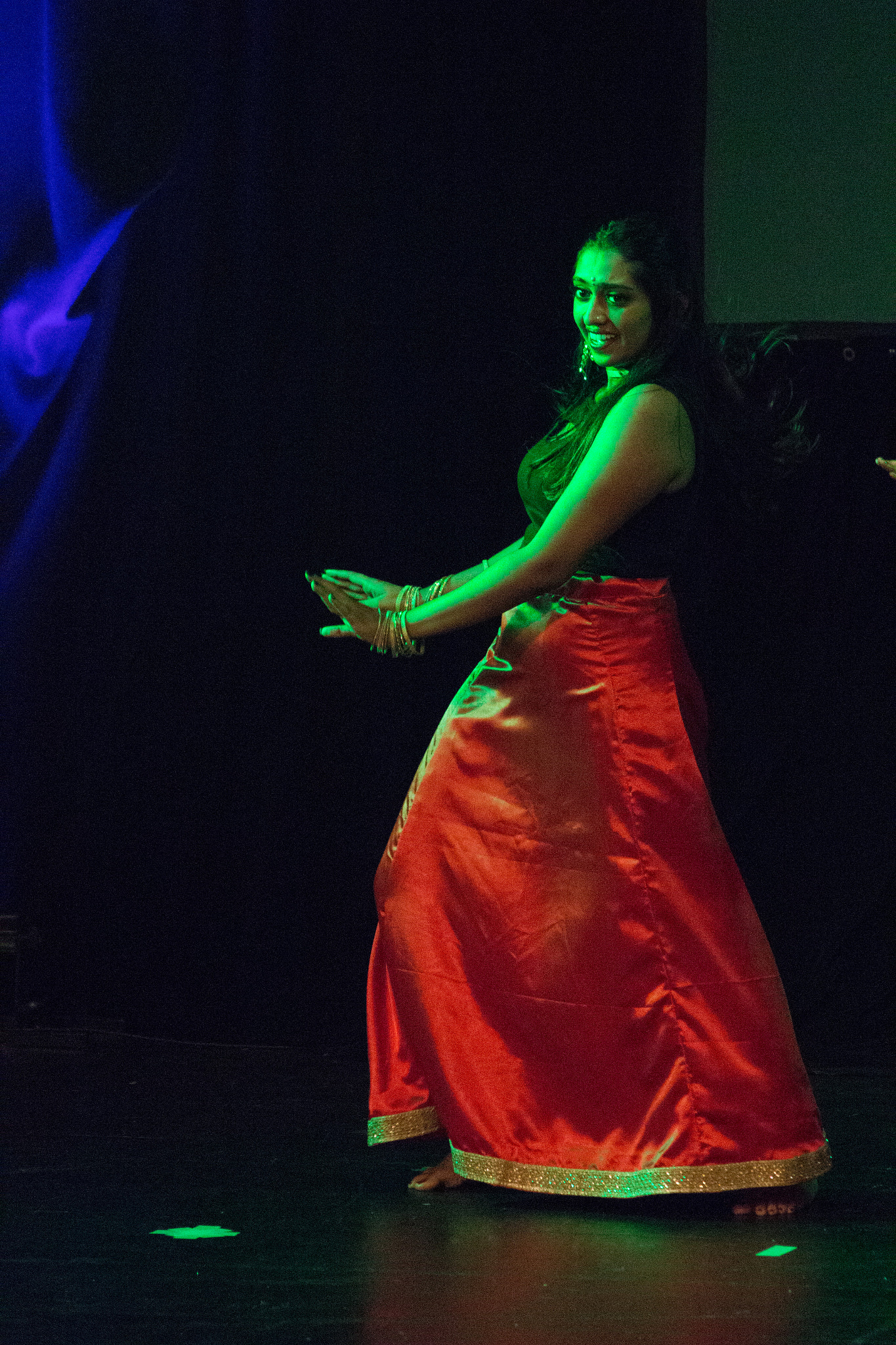 Canon EF 70-300mm F4-5.6 IS USM sample photo. Dancer photography