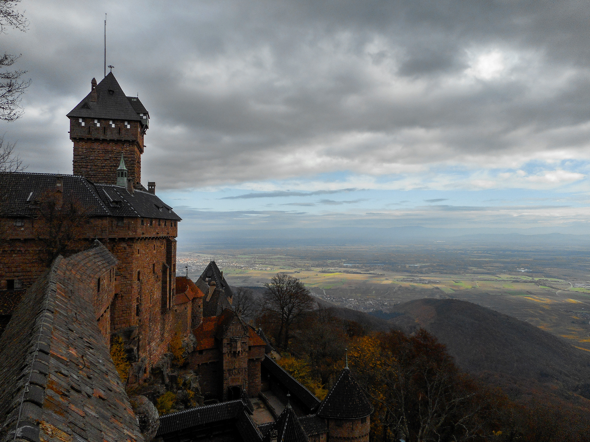 Nikon Coolpix S3700 sample photo. Haut-koenigsburg castle photography