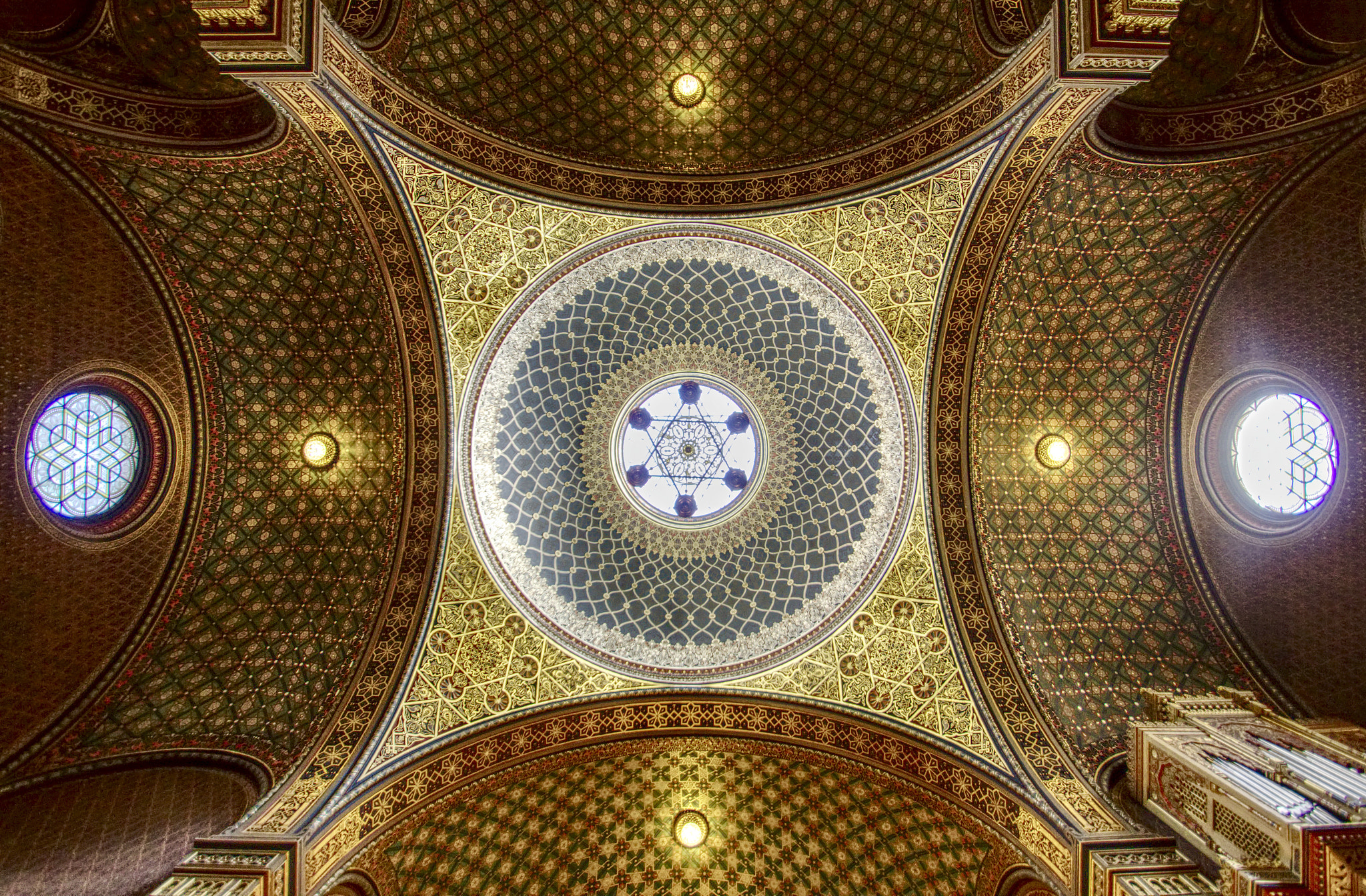 Sigma 10-20mm F3.5 EX DC HSM sample photo. Spanish synagogue photography