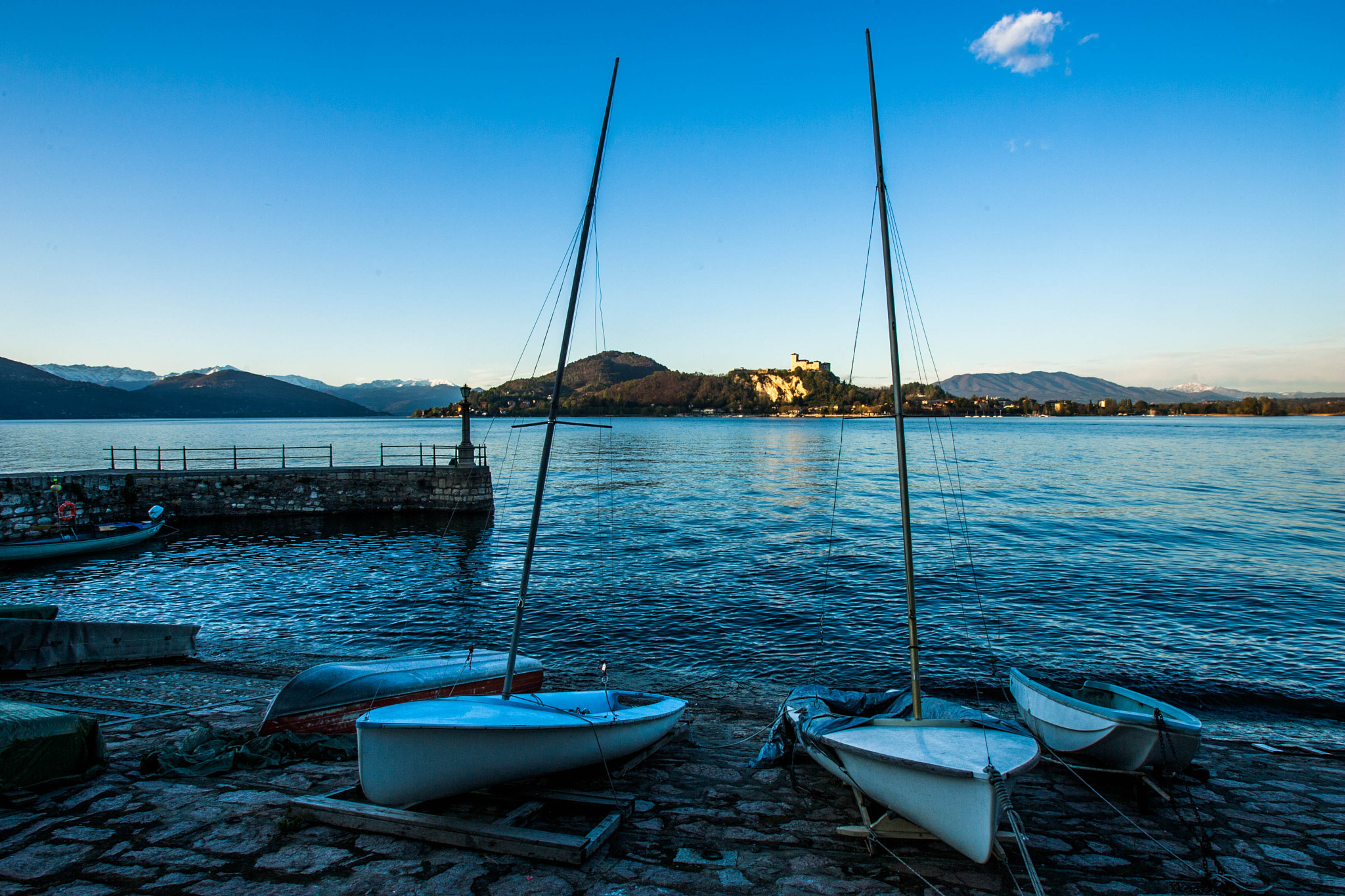 Canon EOS-1D Mark II + Canon EF 16-35mm F2.8L USM sample photo. Lago maggiore photography