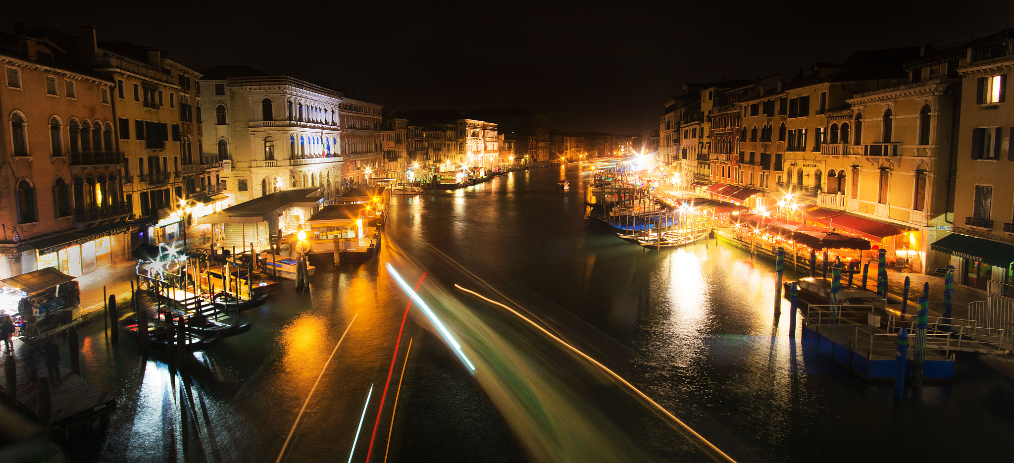 Sigma 10-20mm F4-5.6 EX DC HSM sample photo. Grand canal photography