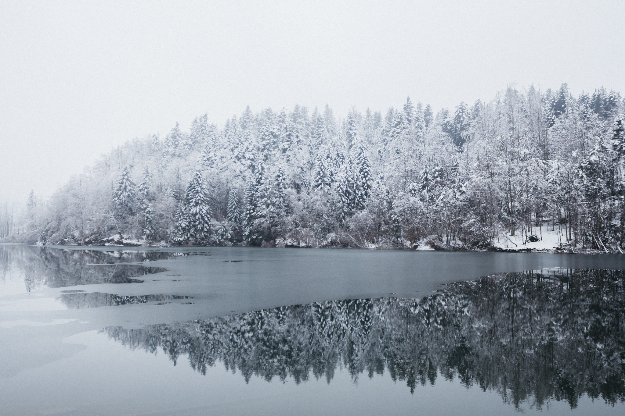 Canon EOS 60D + Canon EF 17-40mm F4L USM sample photo. Winter reflection photography