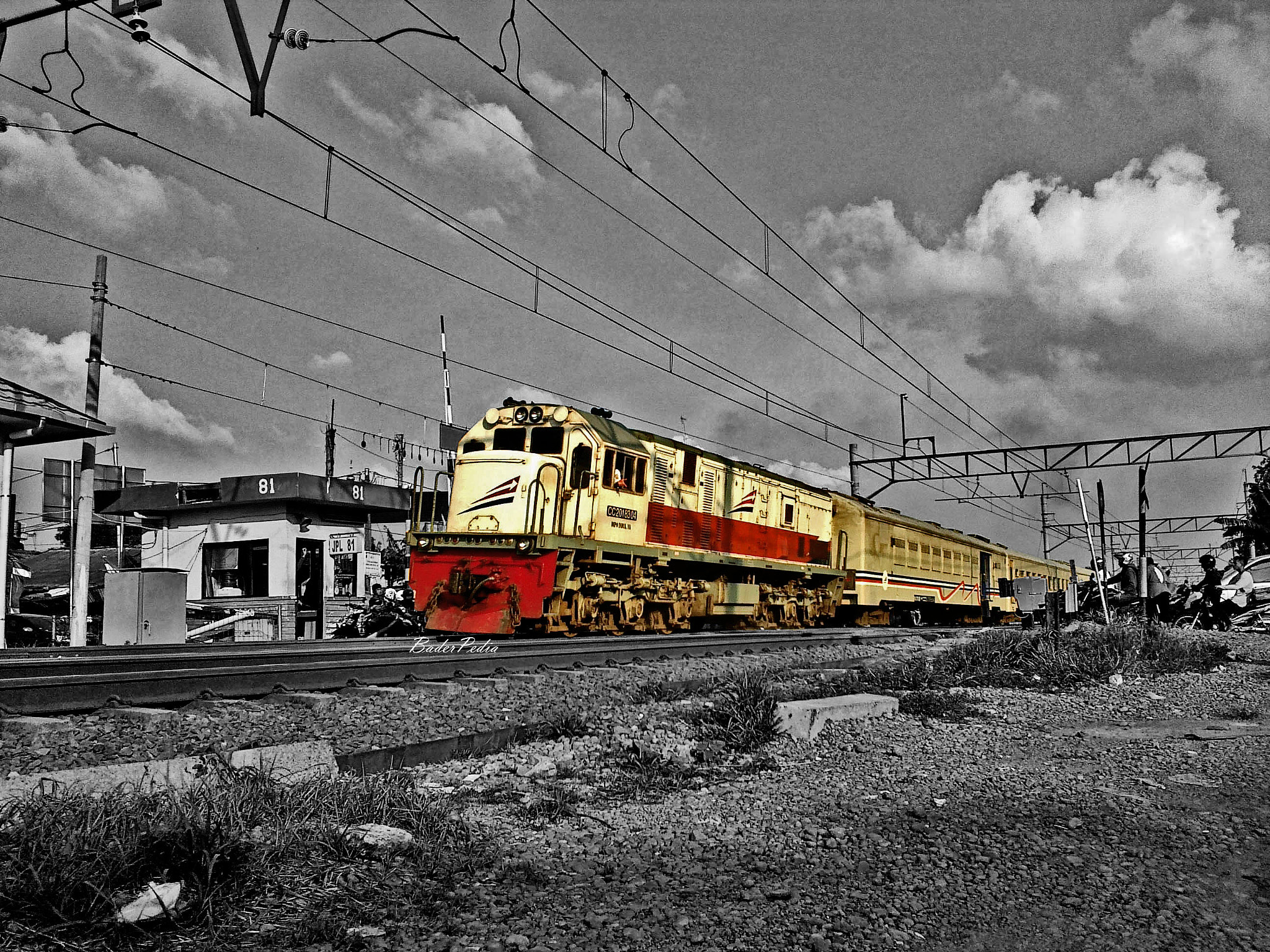 Nokia C5-03 sample photo. Indonesian railways photography