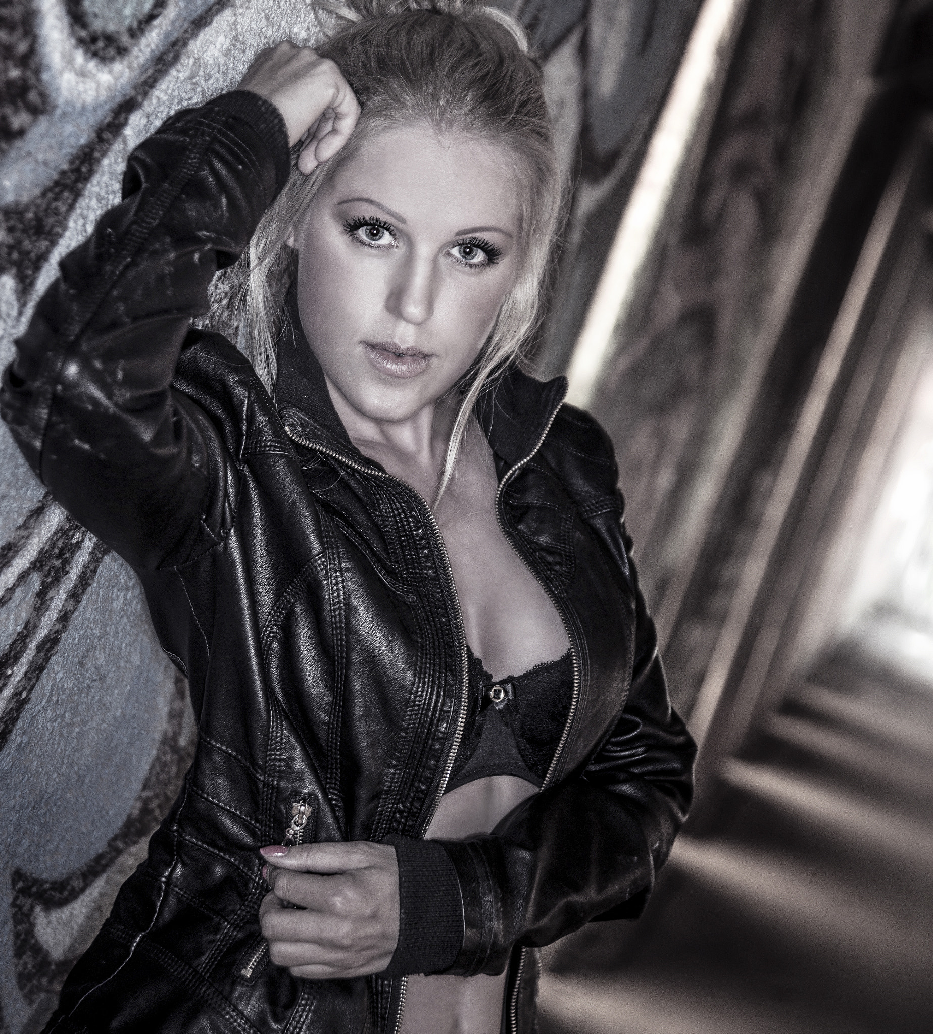Nikon AF Nikkor 24-85mm F2.8-4D IF sample photo. Leather lady photography