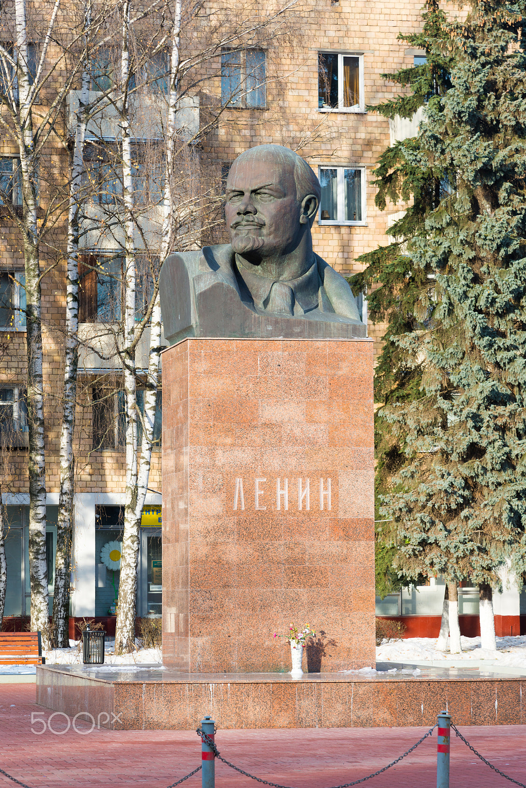 Nikon AF-S Nikkor 24-120mm F4G ED VR sample photo. Khimki, russia - november 21.2016. monument to vladimir lenin, organizer of 1917 revolution at... photography