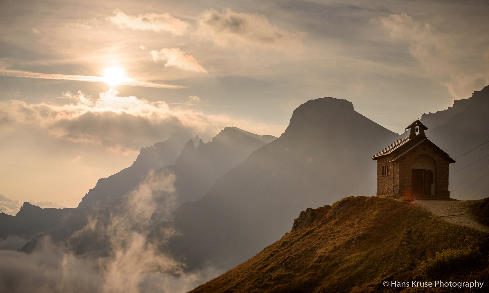 Nikon AF-S Nikkor 70-200mm F4G ED VR sample photo. Morning at the chapel photography