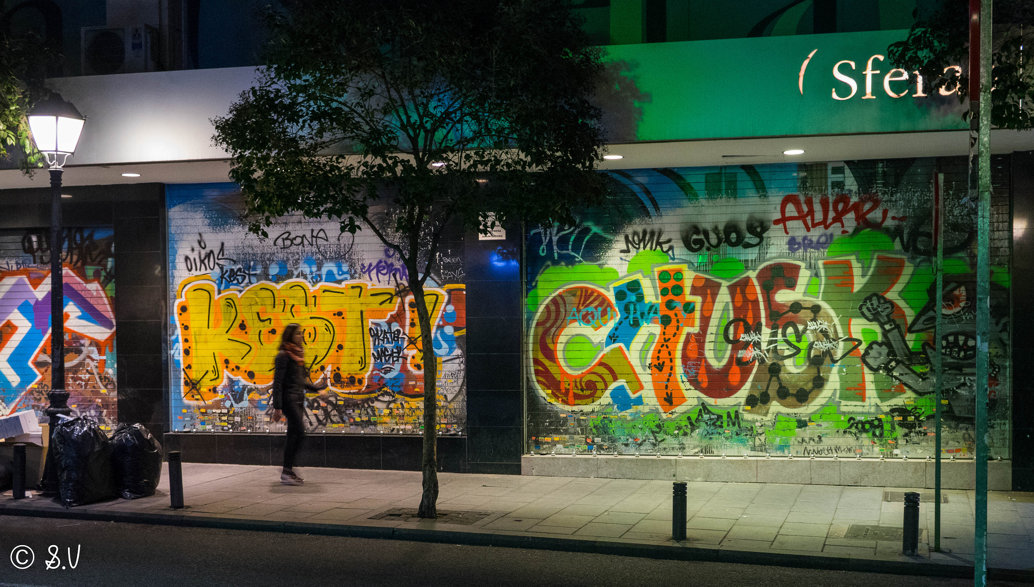 Sony Cyber-shot DSC-RX10 + 24-200mm F2.8 sample photo. Tag nocturne photography