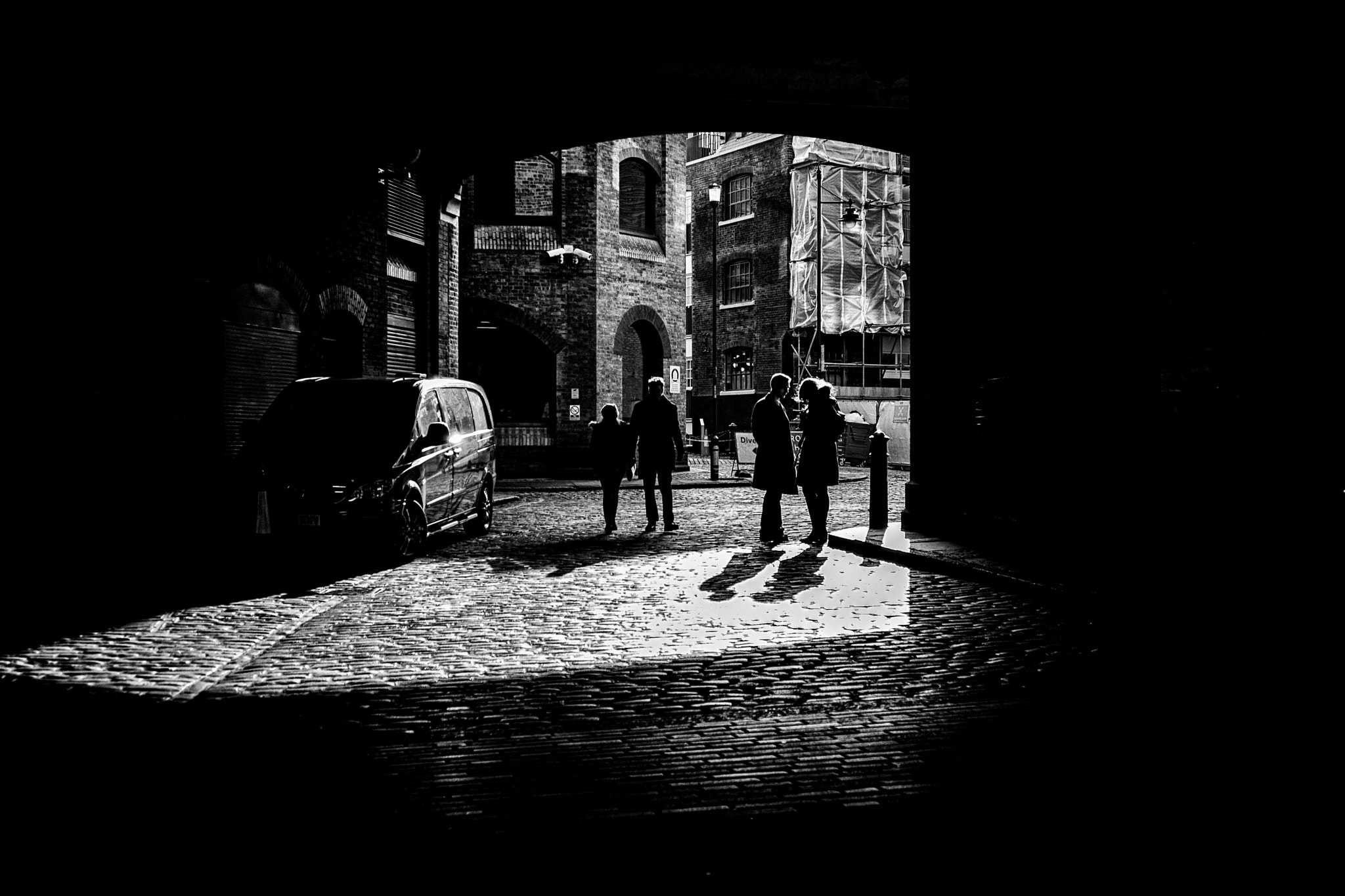 Canon EOS M5 sample photo. Back street shadows photography