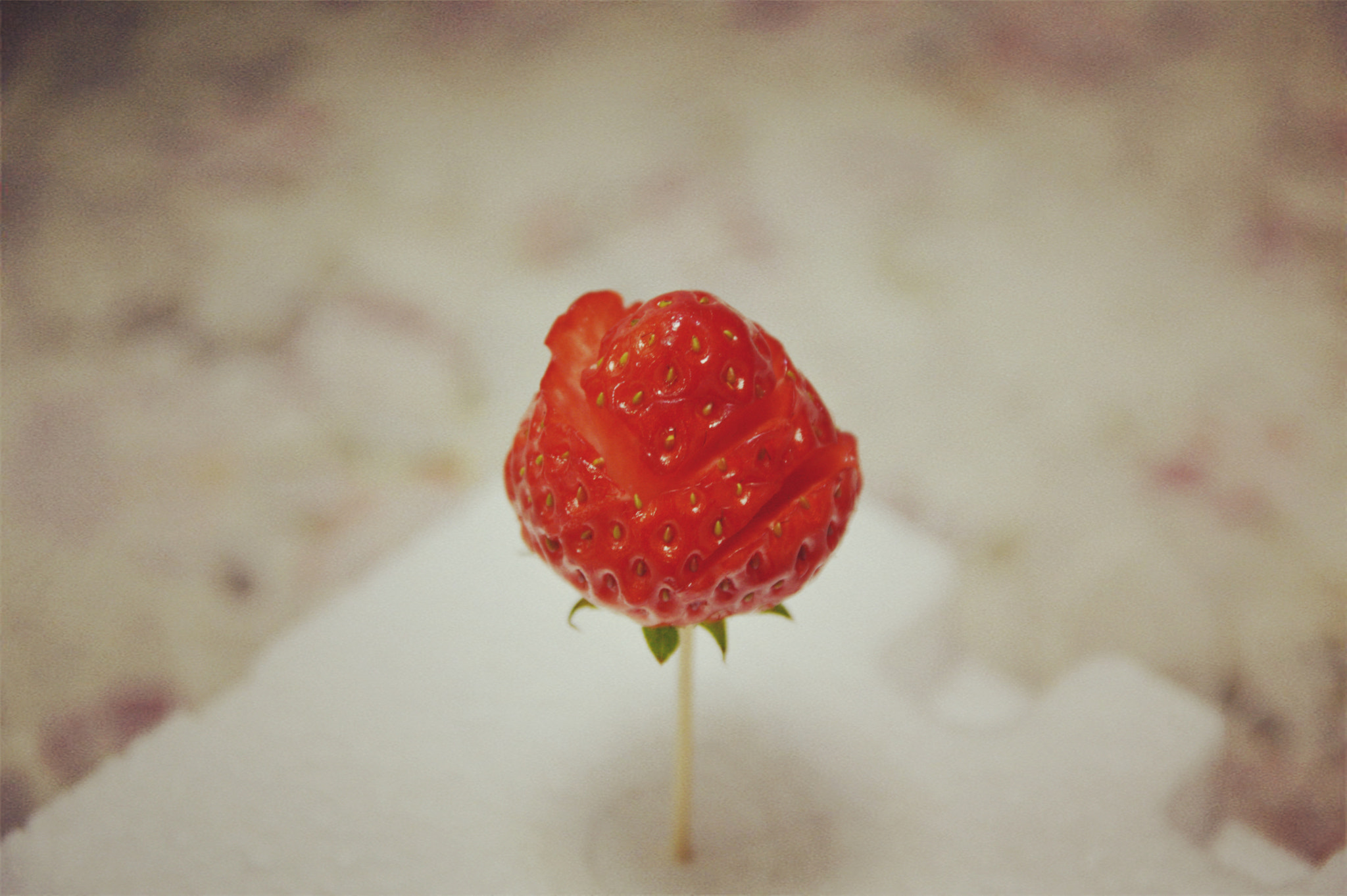 Nikon D3200 + Sigma 17-70mm F2.8-4 DC Macro OS HSM sample photo. Strawberry photography