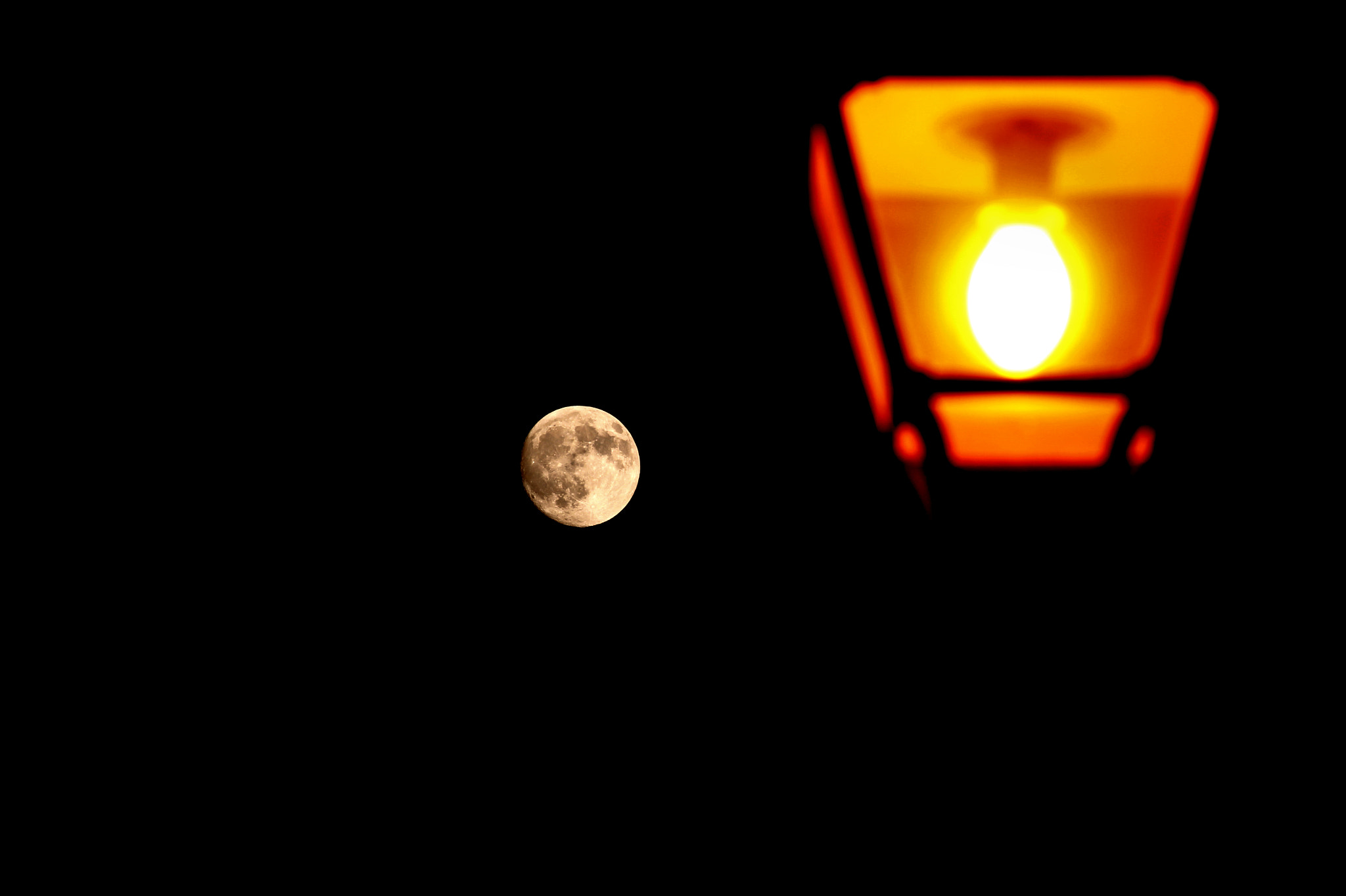 Canon EF-S 55-250mm F4-5.6 IS STM sample photo. Light vs moonlight photography