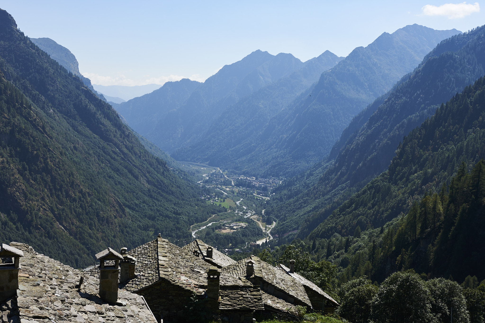 Nikon AF-S Nikkor 24-70mm F2.8G ED sample photo. Mountains in italy photography
