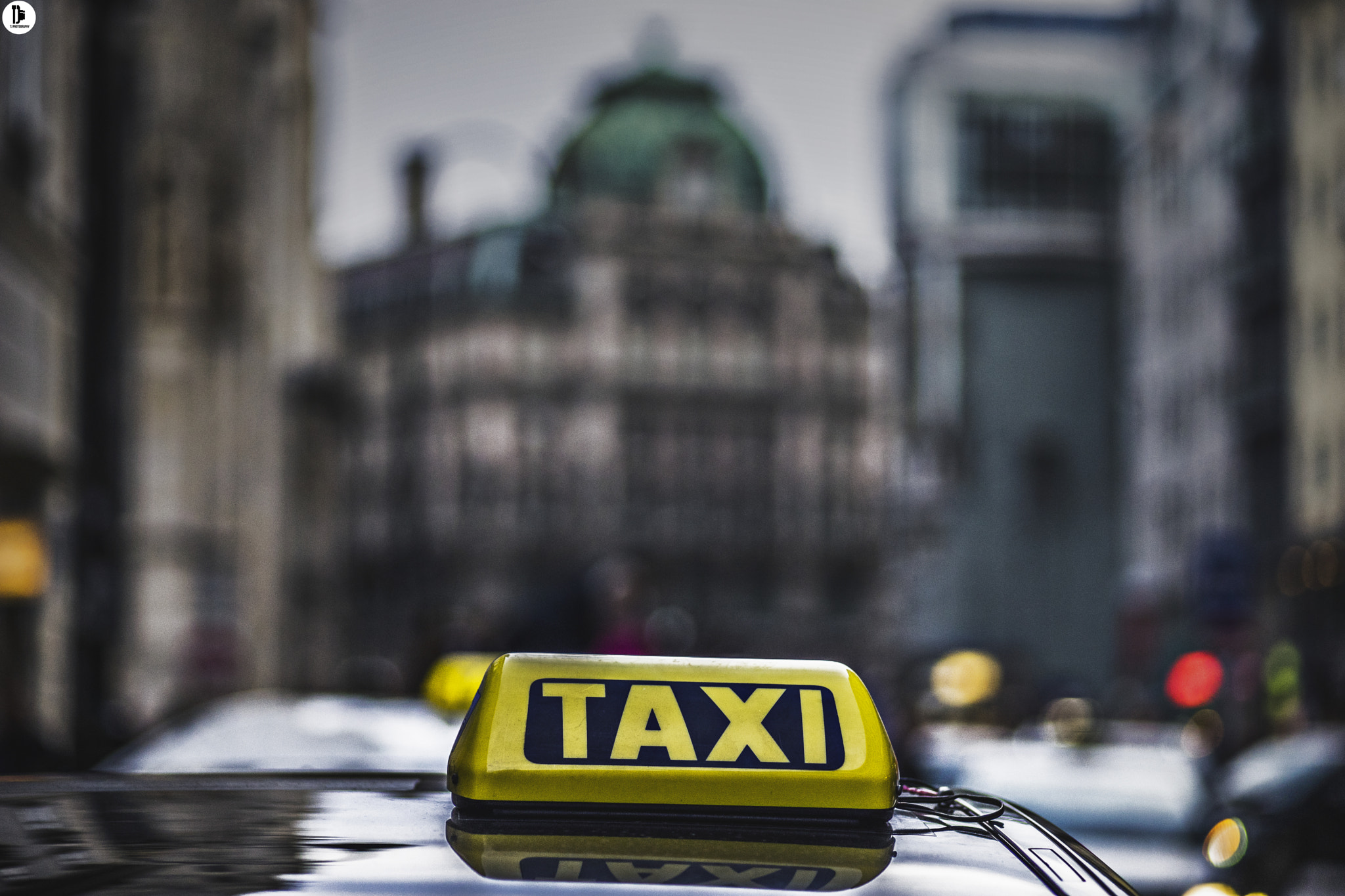 Sony a7 + Minolta AF 100mm F2.8 Macro [New] sample photo. Taxi in vienna photography