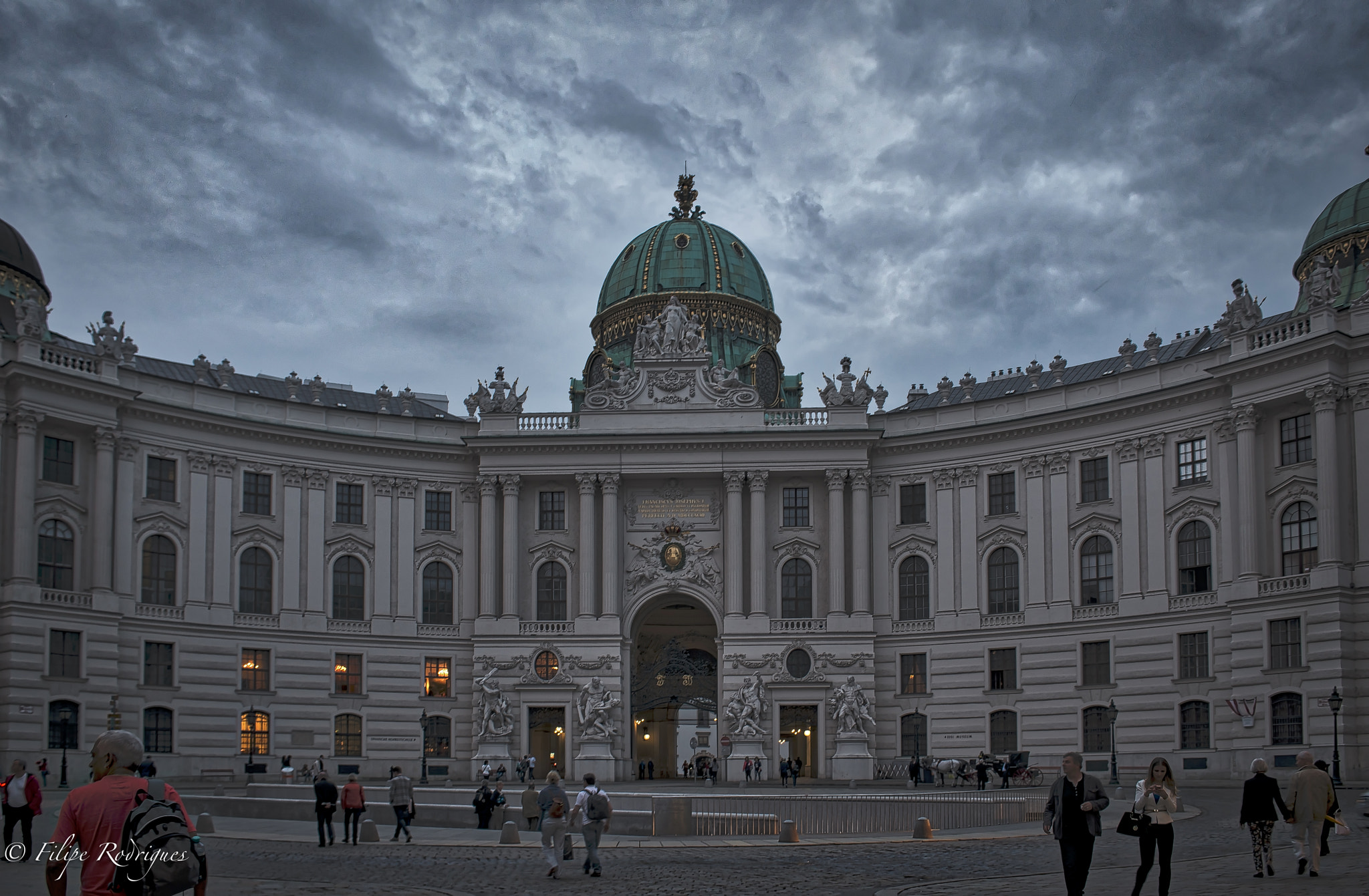 Nikon D800E + Nikon AF-S Nikkor 28-70mm F2.8 ED-IF sample photo. Night is falling on hofburg photography