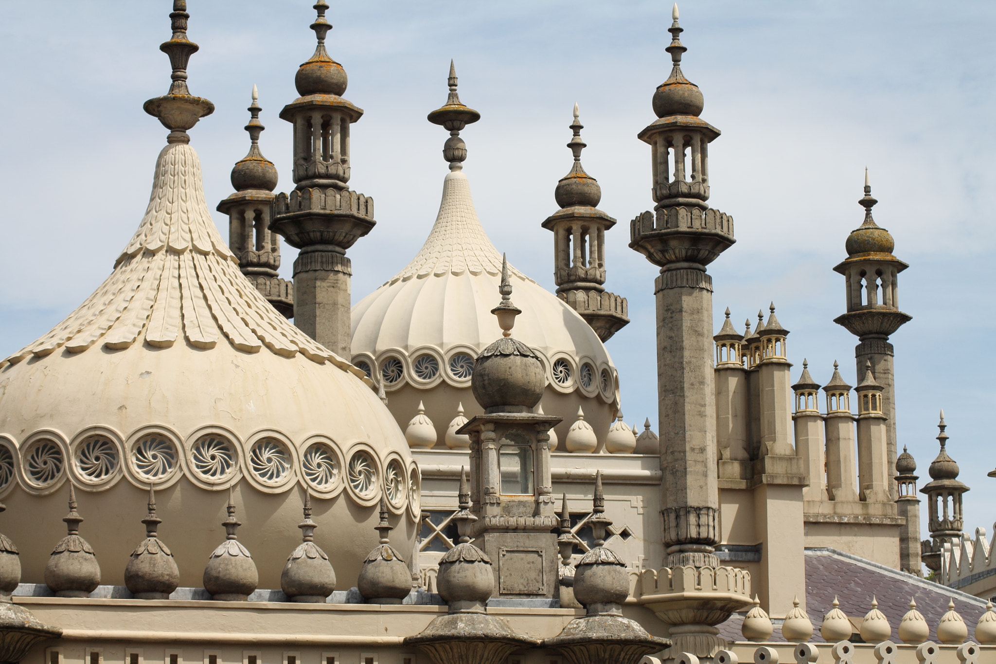 Canon EOS 1100D (EOS Rebel T3 / EOS Kiss X50) sample photo. Brighton pavillion roof tops and chimneys photography