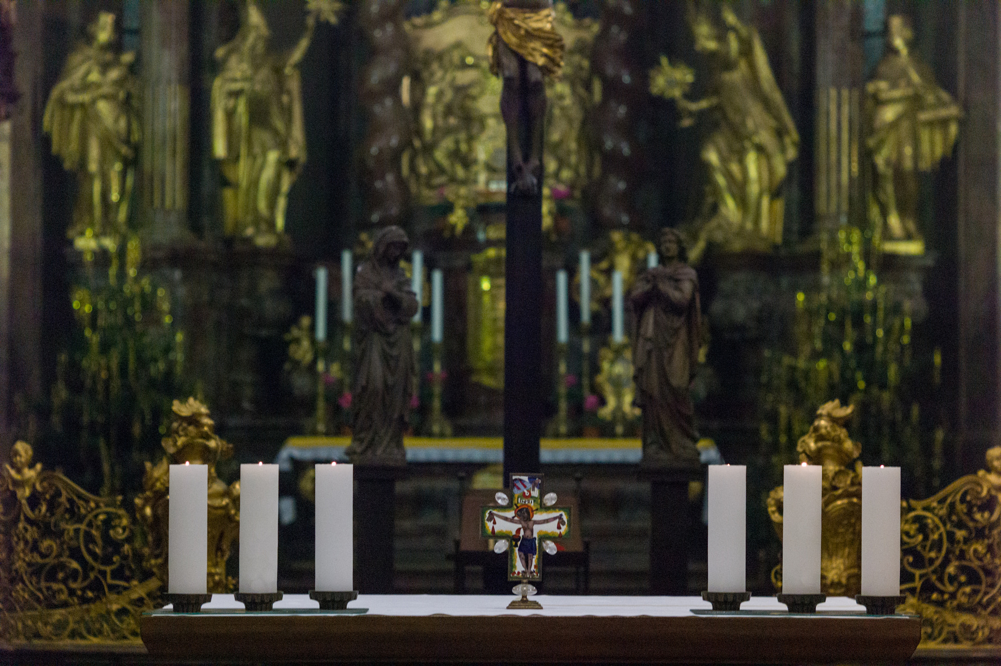 Leica M9 + Summicron-M 35mm f/2 (IV) sample photo. At church mass photography