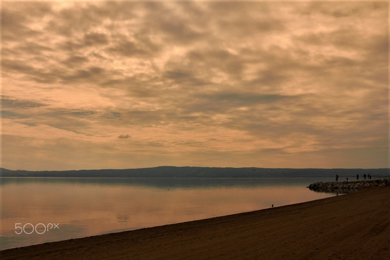 Canon EOS 550D (EOS Rebel T2i / EOS Kiss X4) sample photo. Tramonto sul lago di bolsena photography