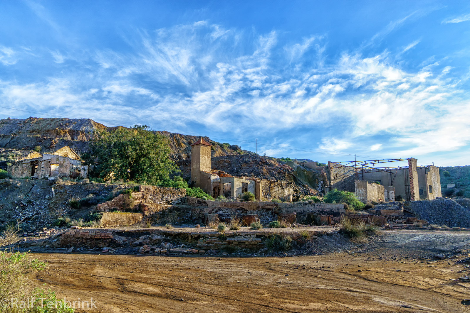 Sony a6000 sample photo. Abandonded iron mines, la union photography