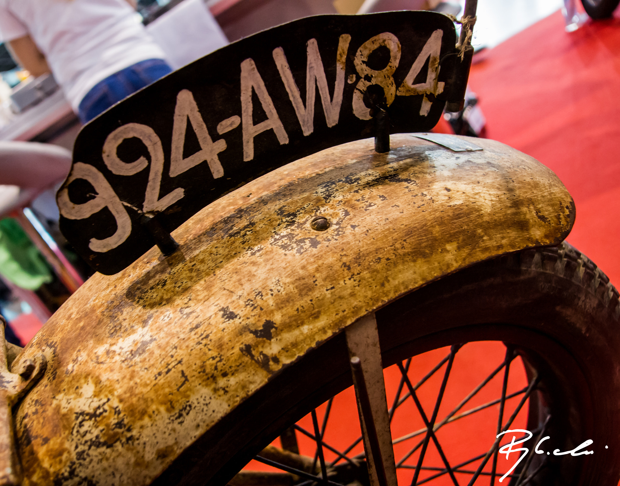 Sony Alpha DSLR-A550 sample photo. Old license plate photography