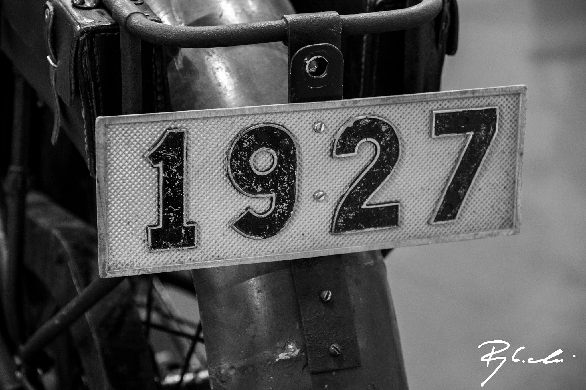 Sony Alpha DSLR-A350 sample photo. Old license plate photography