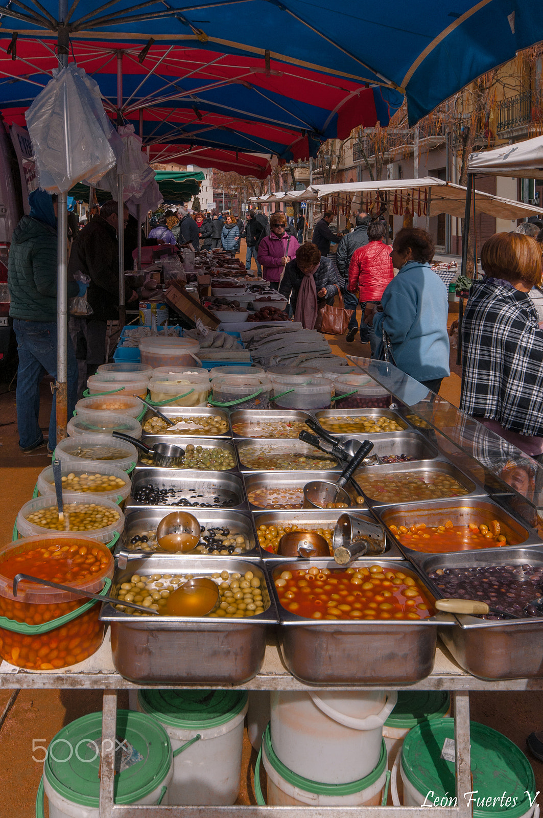 Sigma 10-20mm F4-5.6 EX DC HSM sample photo. Mercadillo ripoll. photography