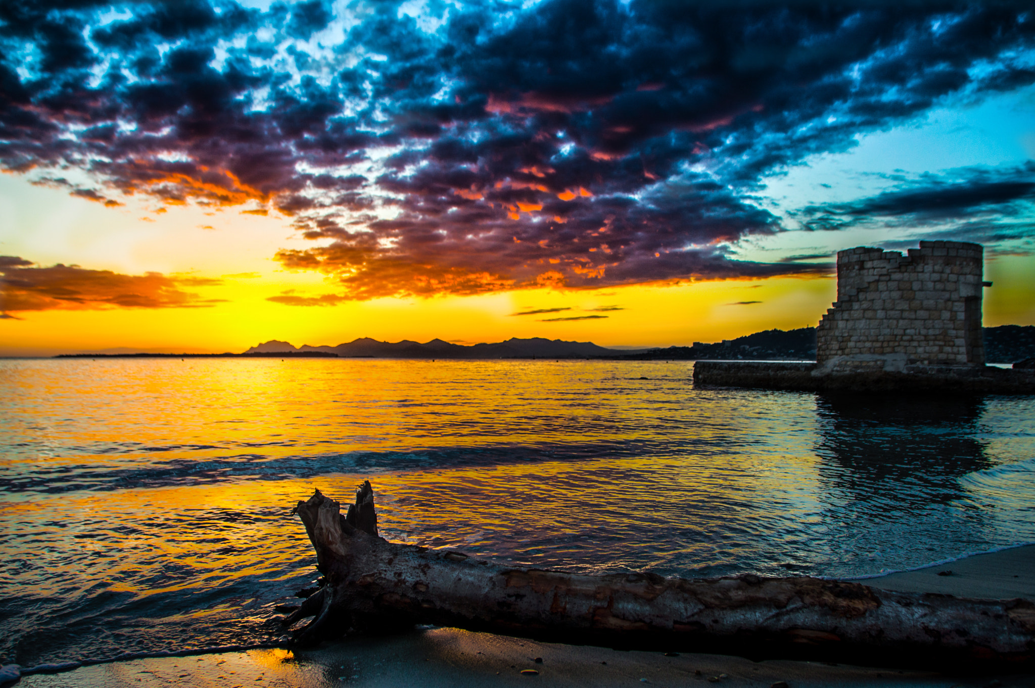 Nikon PC-E Nikkor 24mm F3.5D ED Tilt-Shift sample photo. Sunset juan les pins photography