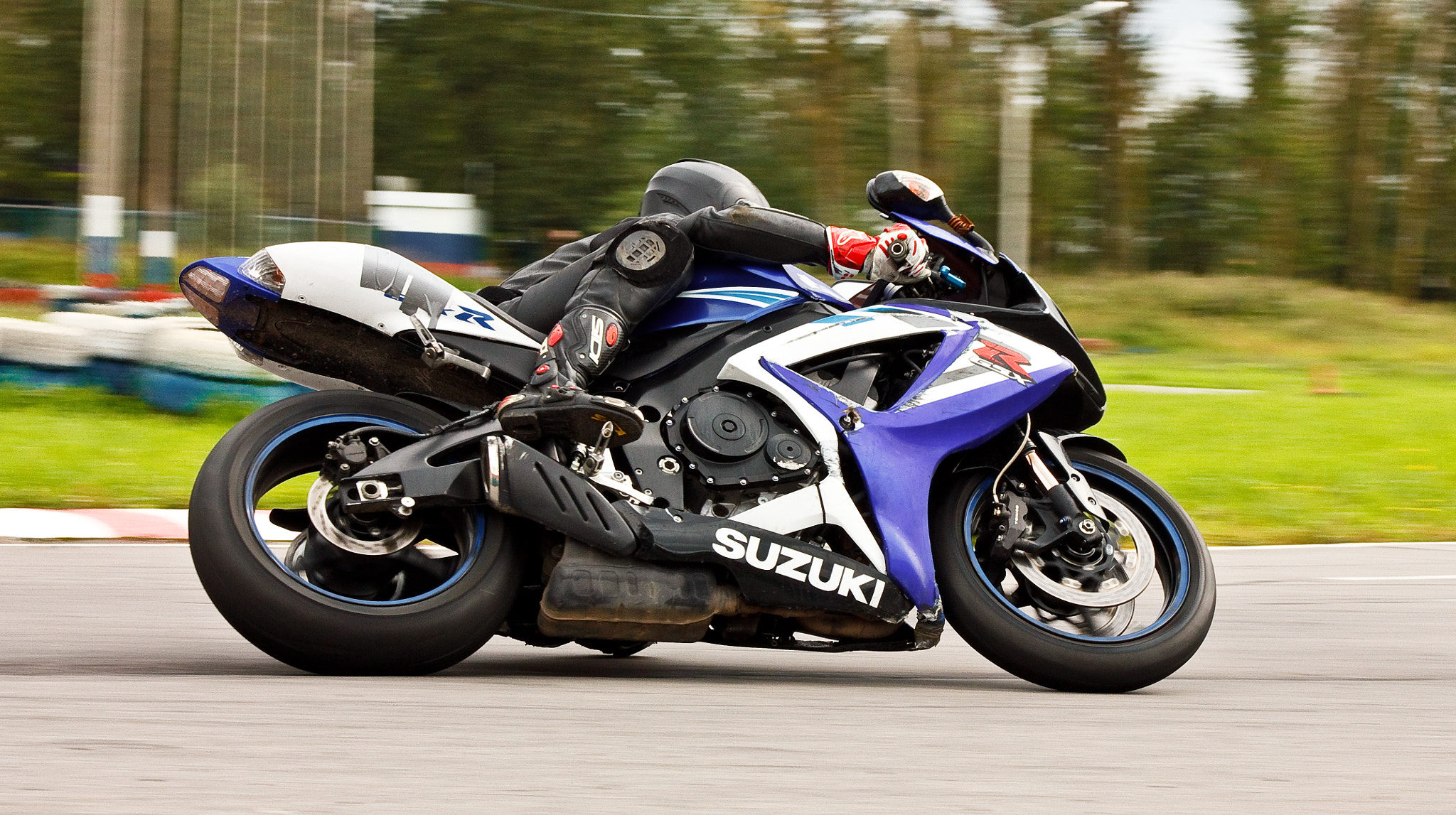 Canon EF 75-300mm f/4-5.6 USM sample photo. Yansun photography