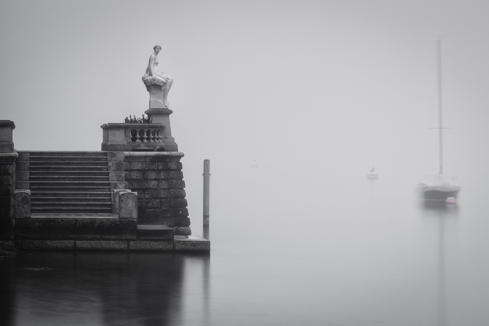 Sony a6300 + Sony Vario-Tessar T* E 16-70mm F4 ZA OSS sample photo. Bathing in fog photography