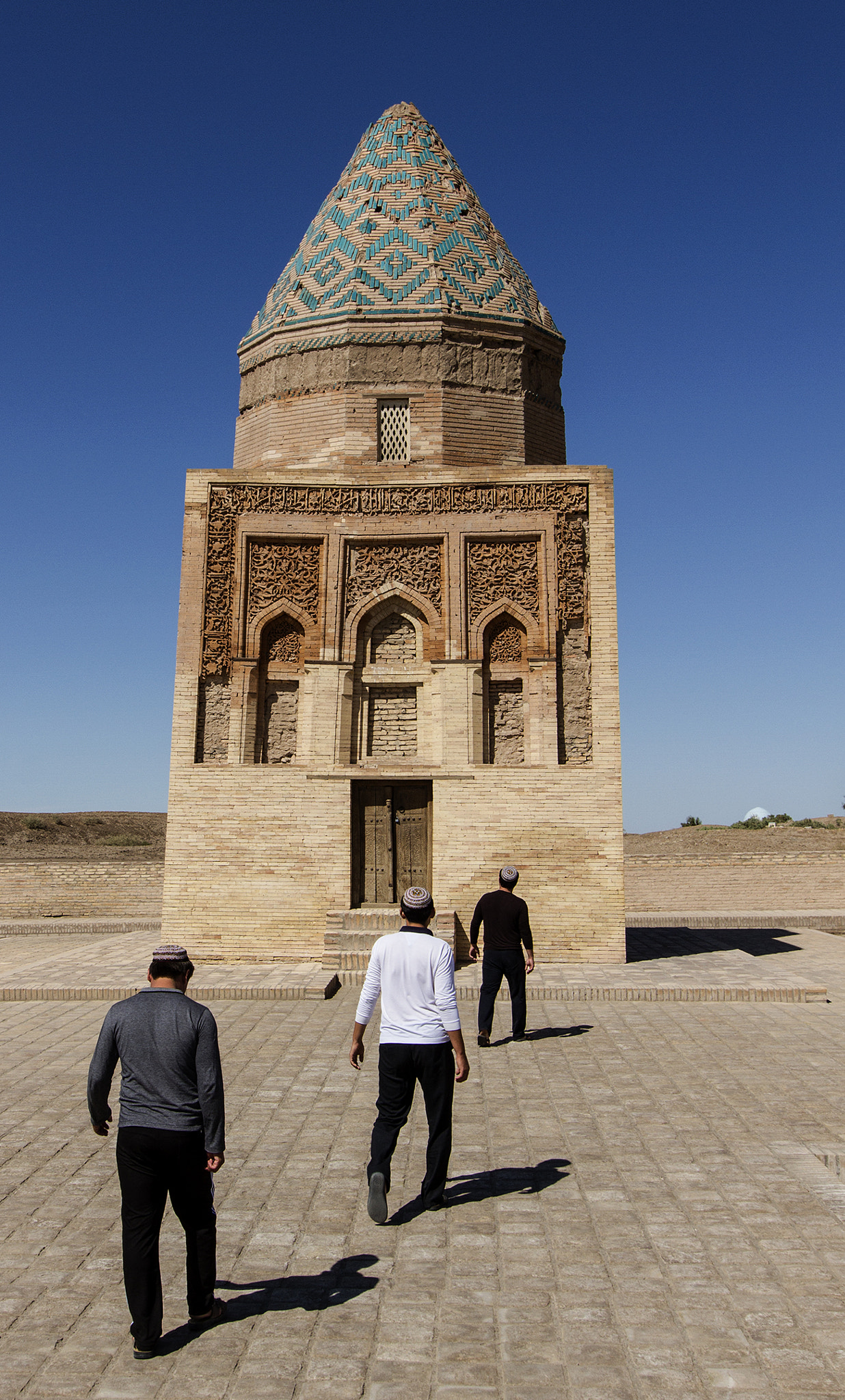 Sigma 10-20mm F3.5 EX DC HSM sample photo. Ancient worship photography