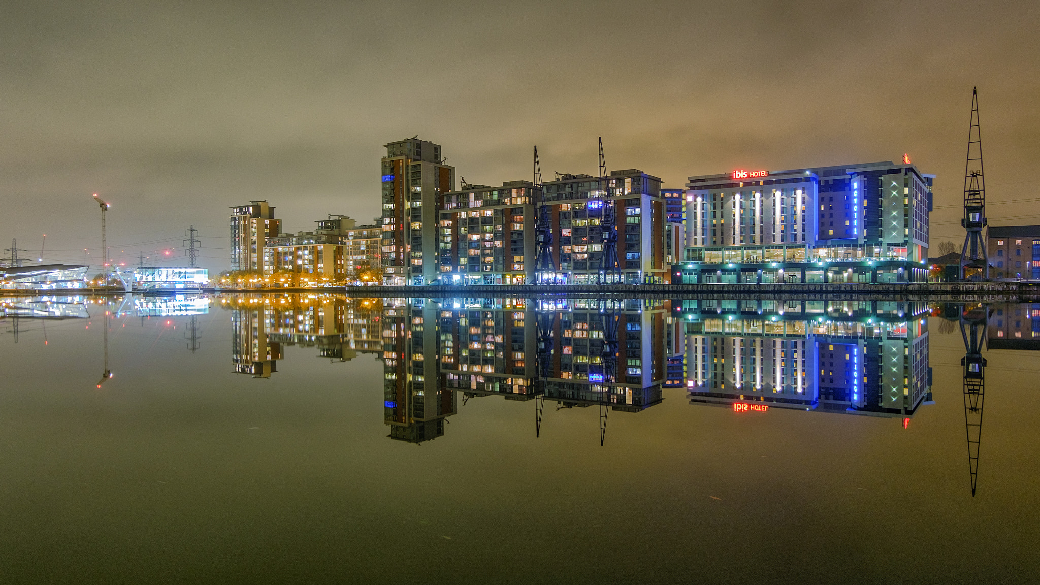 Fujifilm XC 16-50mm F3.5-5.6 OIS sample photo. Reflections photography
