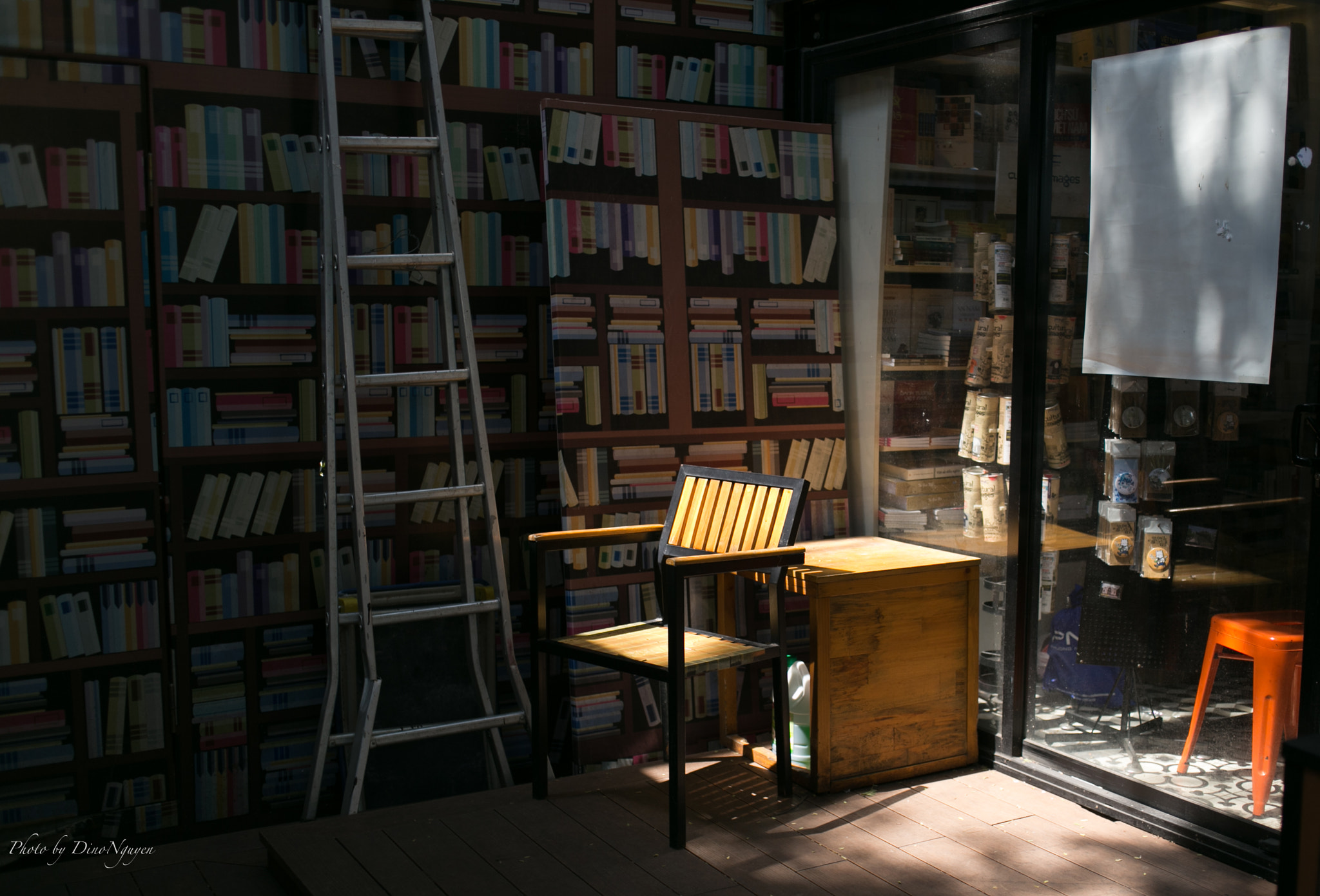 Canon EOS 6D + Canon EF 35mm F2 sample photo. Empty chair photography