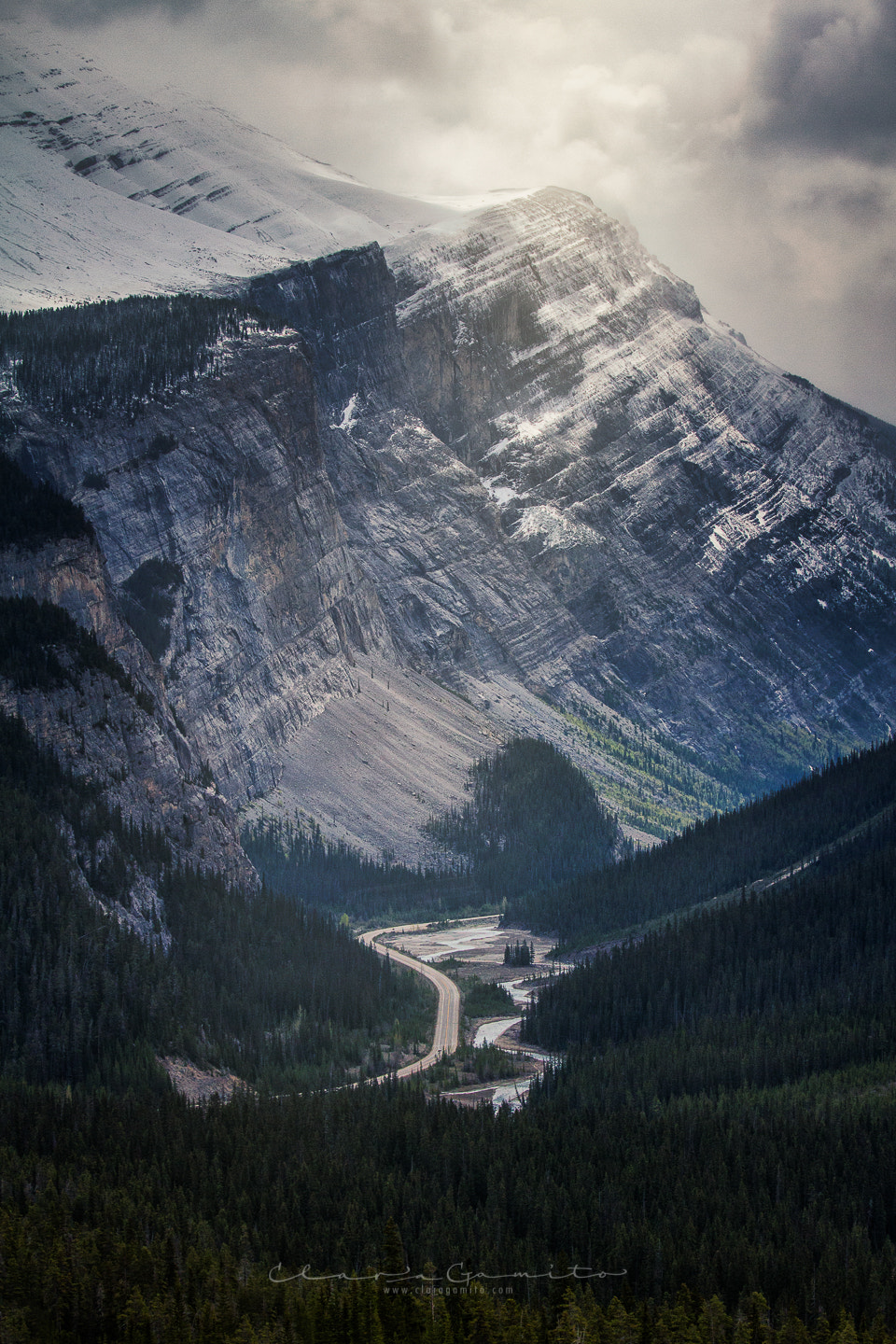 Canon EOS 60D + Canon EF 70-200mm F4L IS USM sample photo. Icefields parkway photography