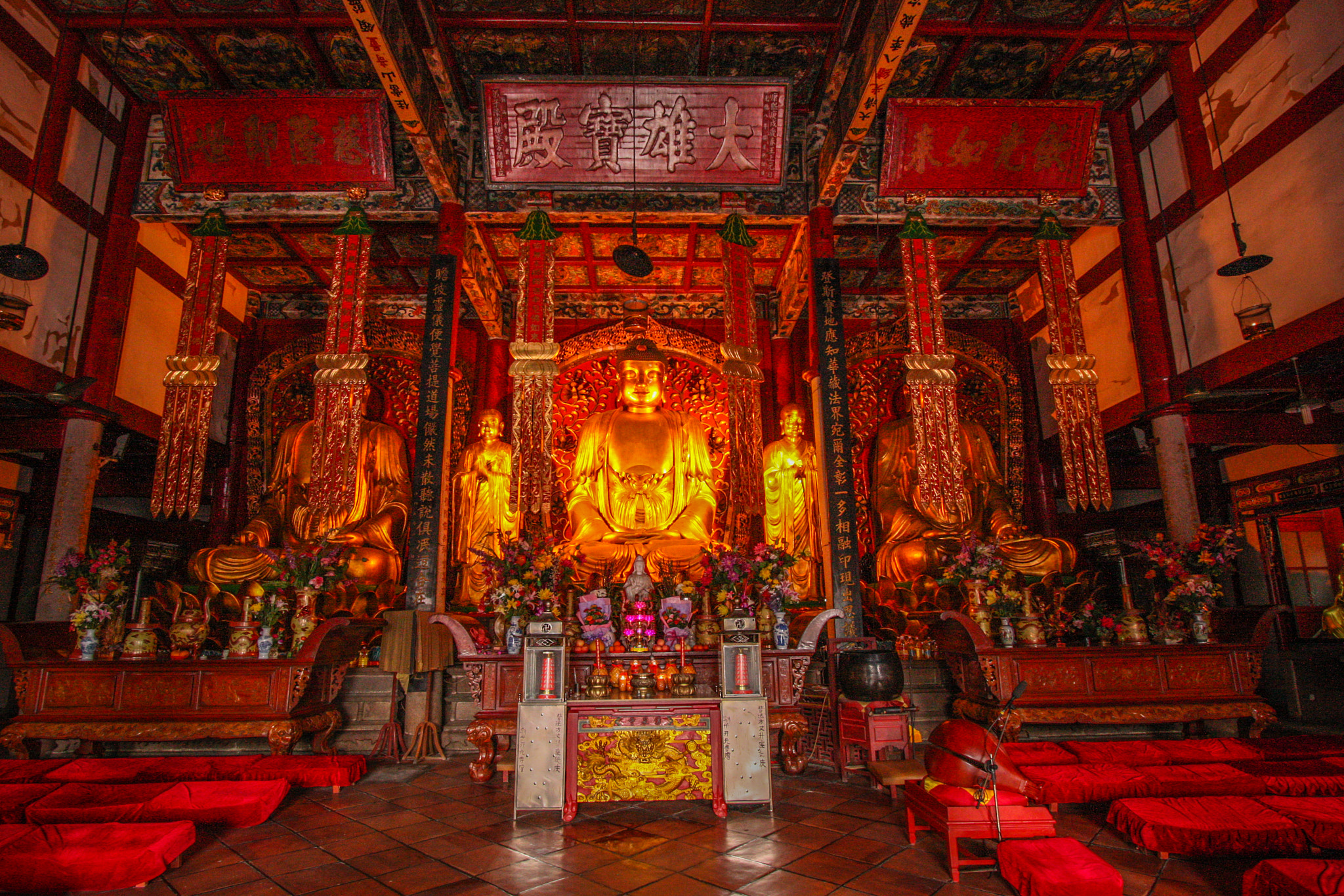 Canon EOS 450D (EOS Rebel XSi / EOS Kiss X2) sample photo. The grand main hall of yongquan temple, gushan. photography